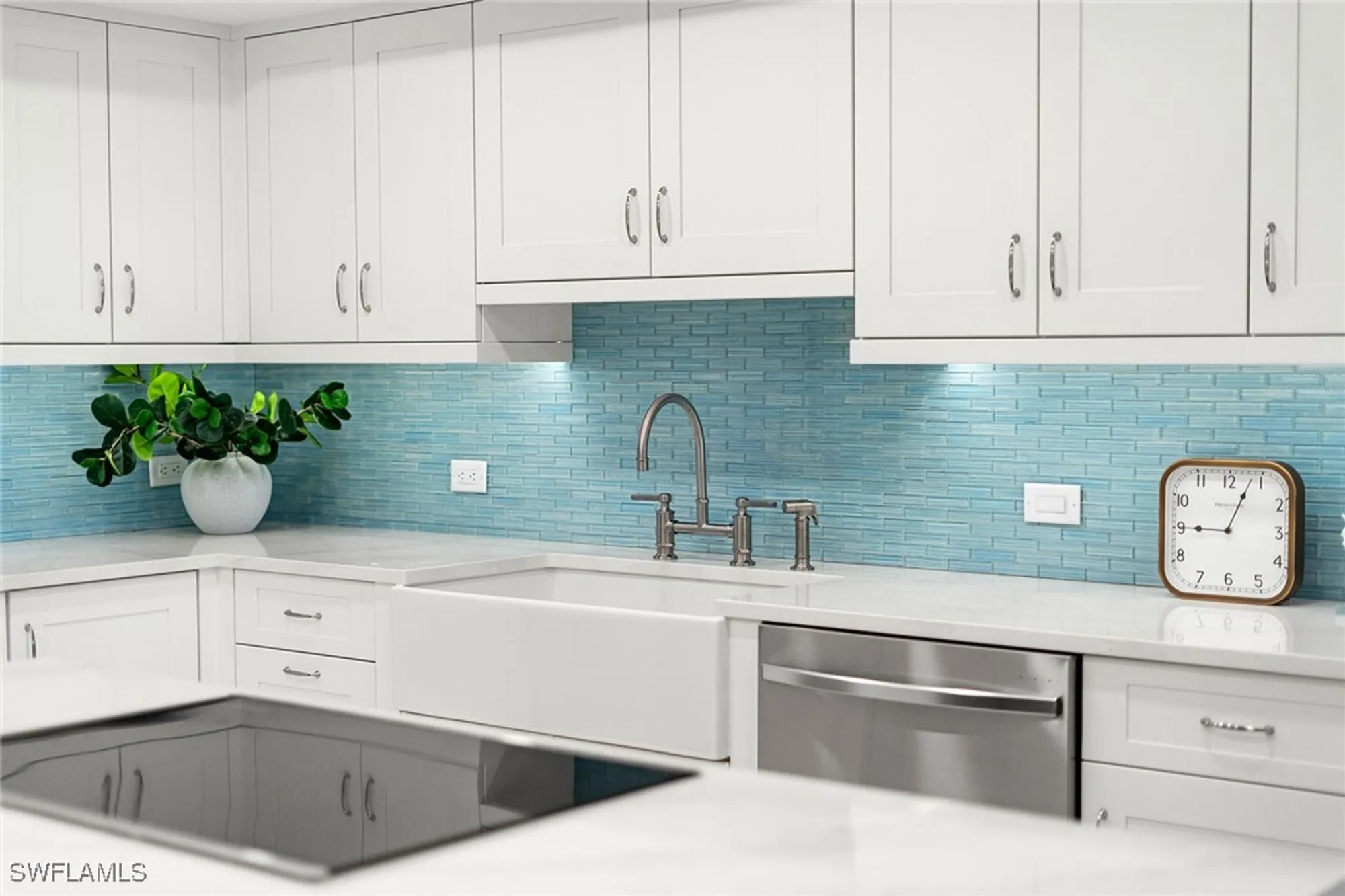 Property Slideshow image 20 of 37 | 1919 gulf shore blvd 101, Naples, FL, 34102