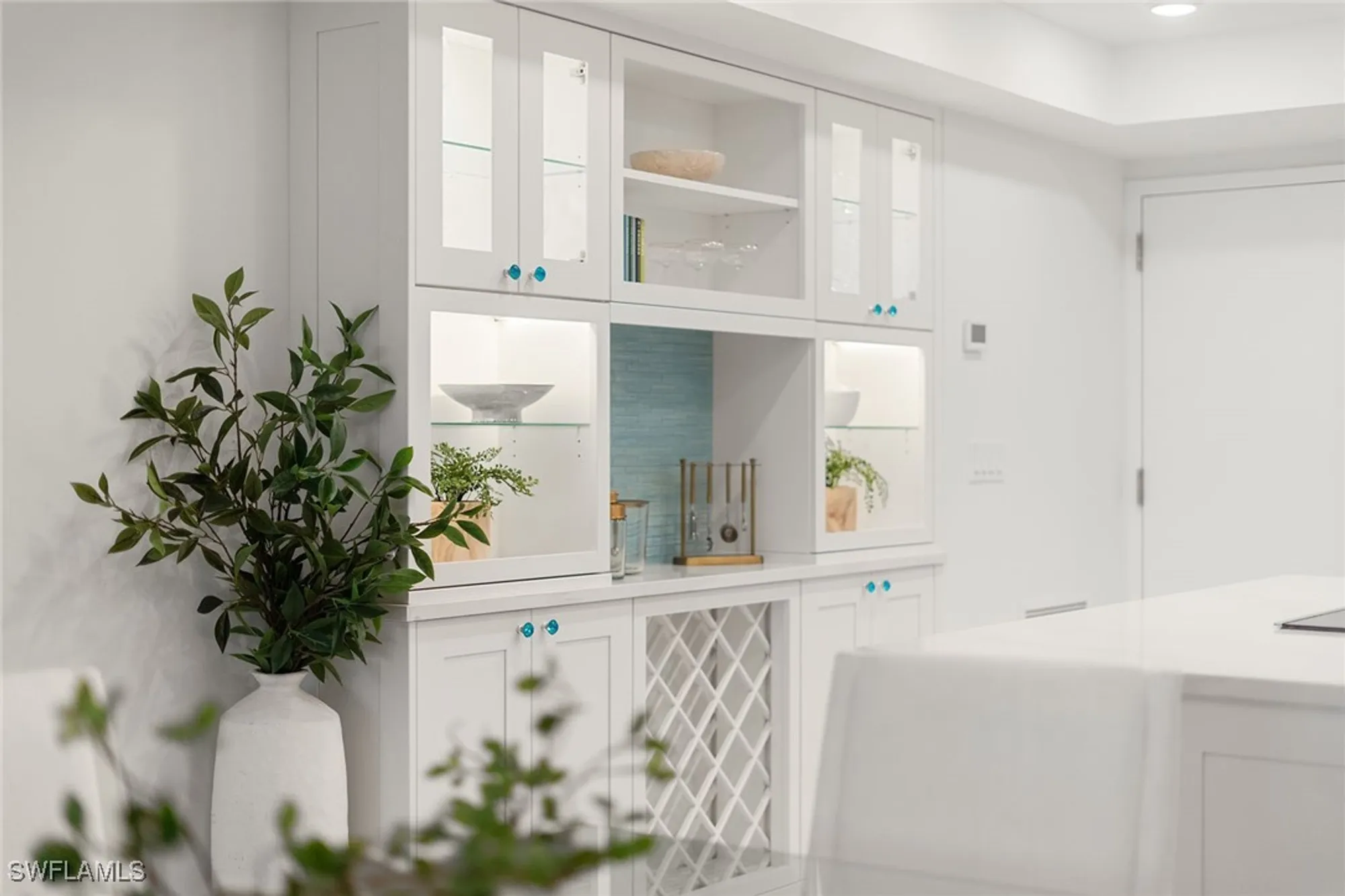 Property Slideshow image 21 of 37 | 1919 gulf shore blvd 101, Naples, FL, 34102