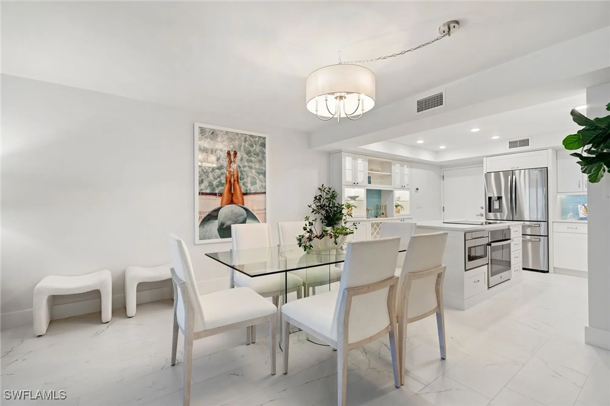 Property Slideshow image 5 of 37 | 1919 gulf shore blvd 101, Naples, FL, 34102