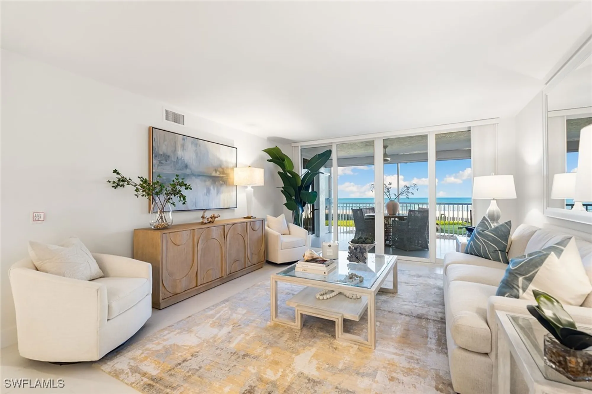 Property Slideshow image 8 of 37 | 1919 gulf shore blvd 101, Naples, FL, 34102