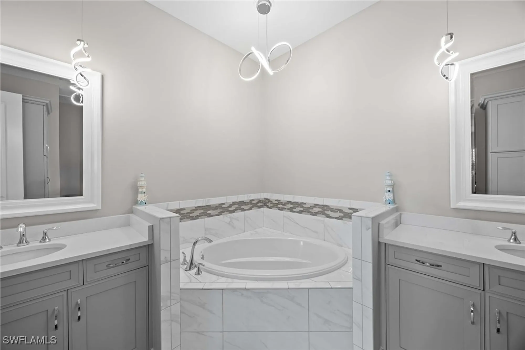 Property Slideshow image 24 of 50 | 7781 hawthorne dr unit 3204, Naples, FL, 34113