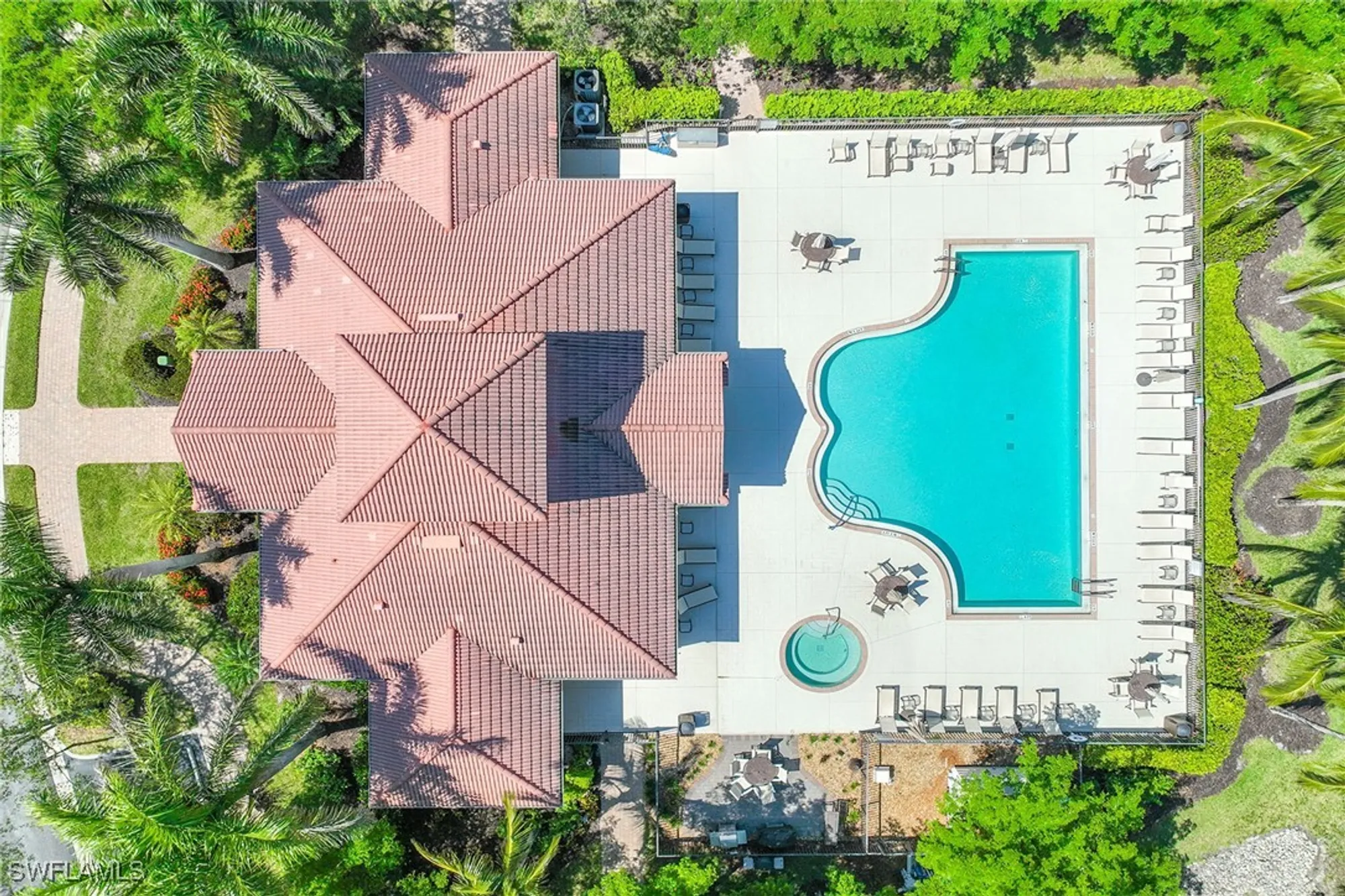 Property Slideshow image 40 of 50 | 7781 hawthorne dr unit 3204, Naples, FL, 34113