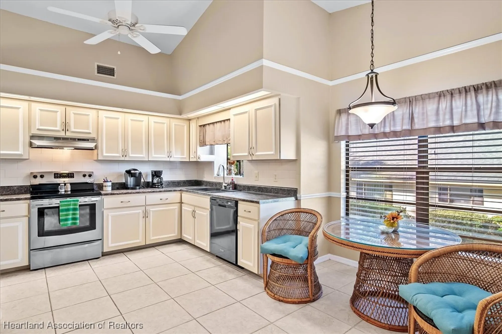 Property Slideshow image 16 of 40 | 98 grandview blvd, Lake Placid, FL, 33852