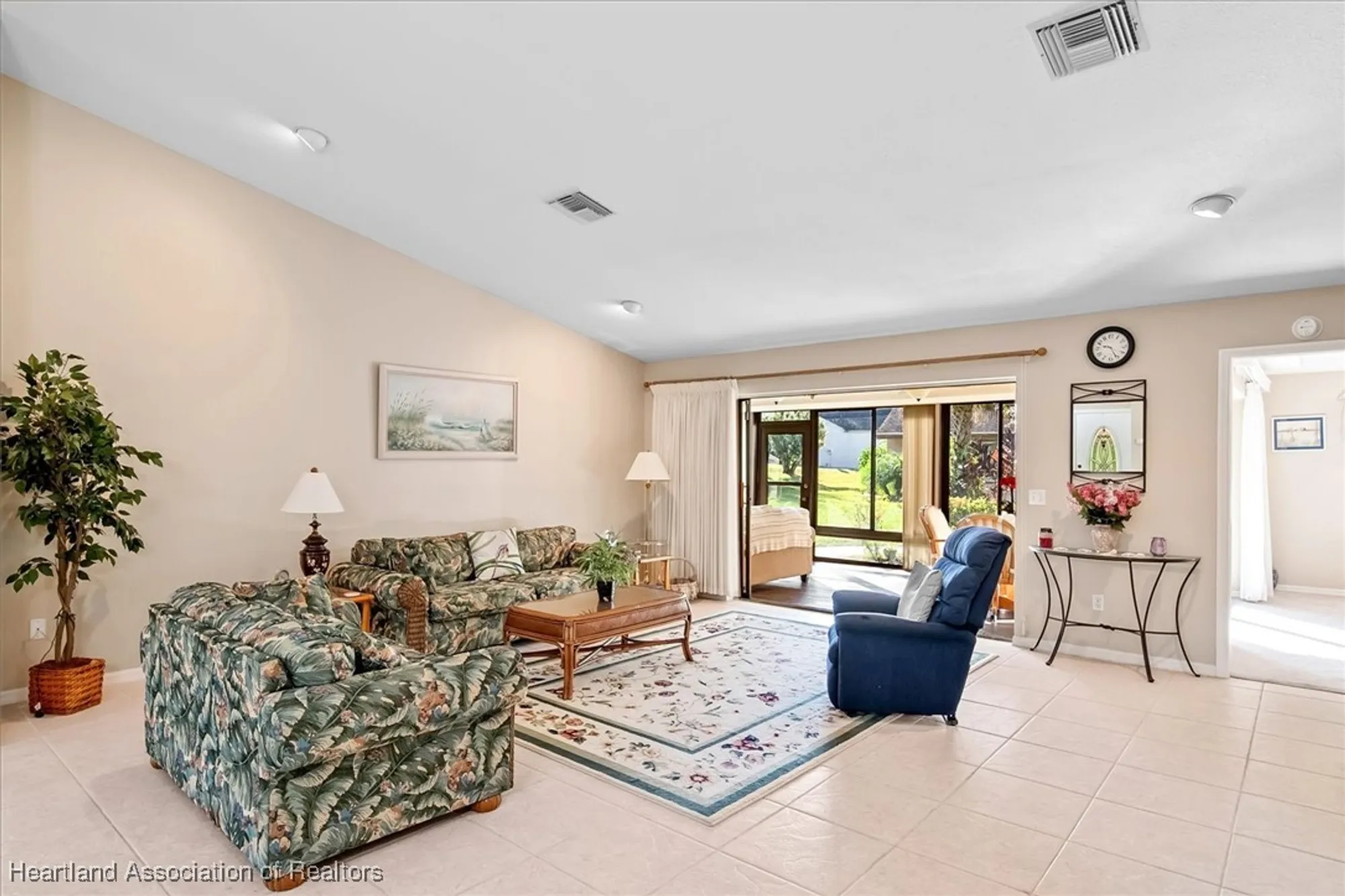 Property Slideshow image 4 of 40 | 98 grandview blvd, Lake Placid, FL, 33852