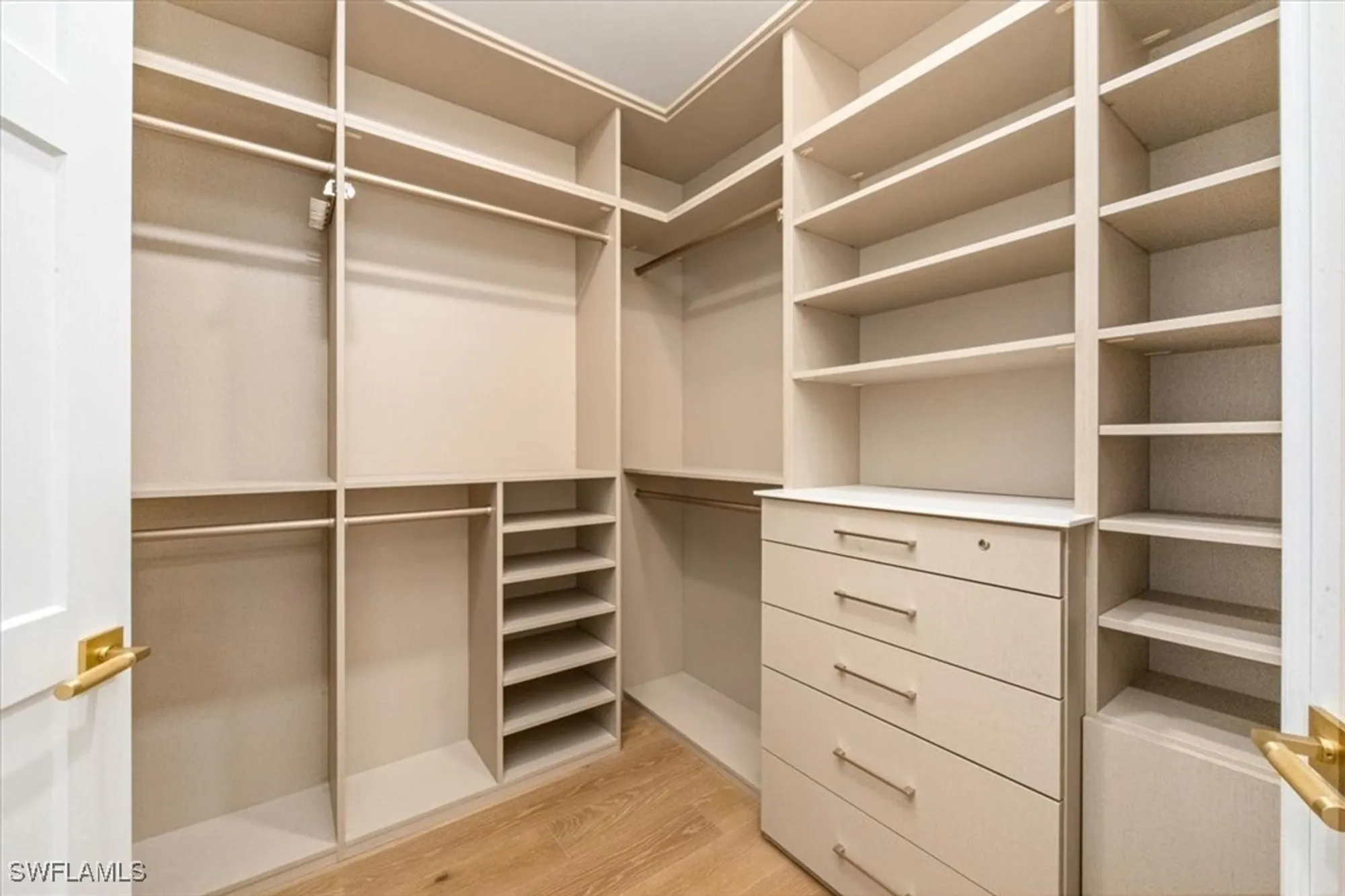 Property Slideshow image 15 of 38 | 226 monterey dr, Naples, FL, 34119