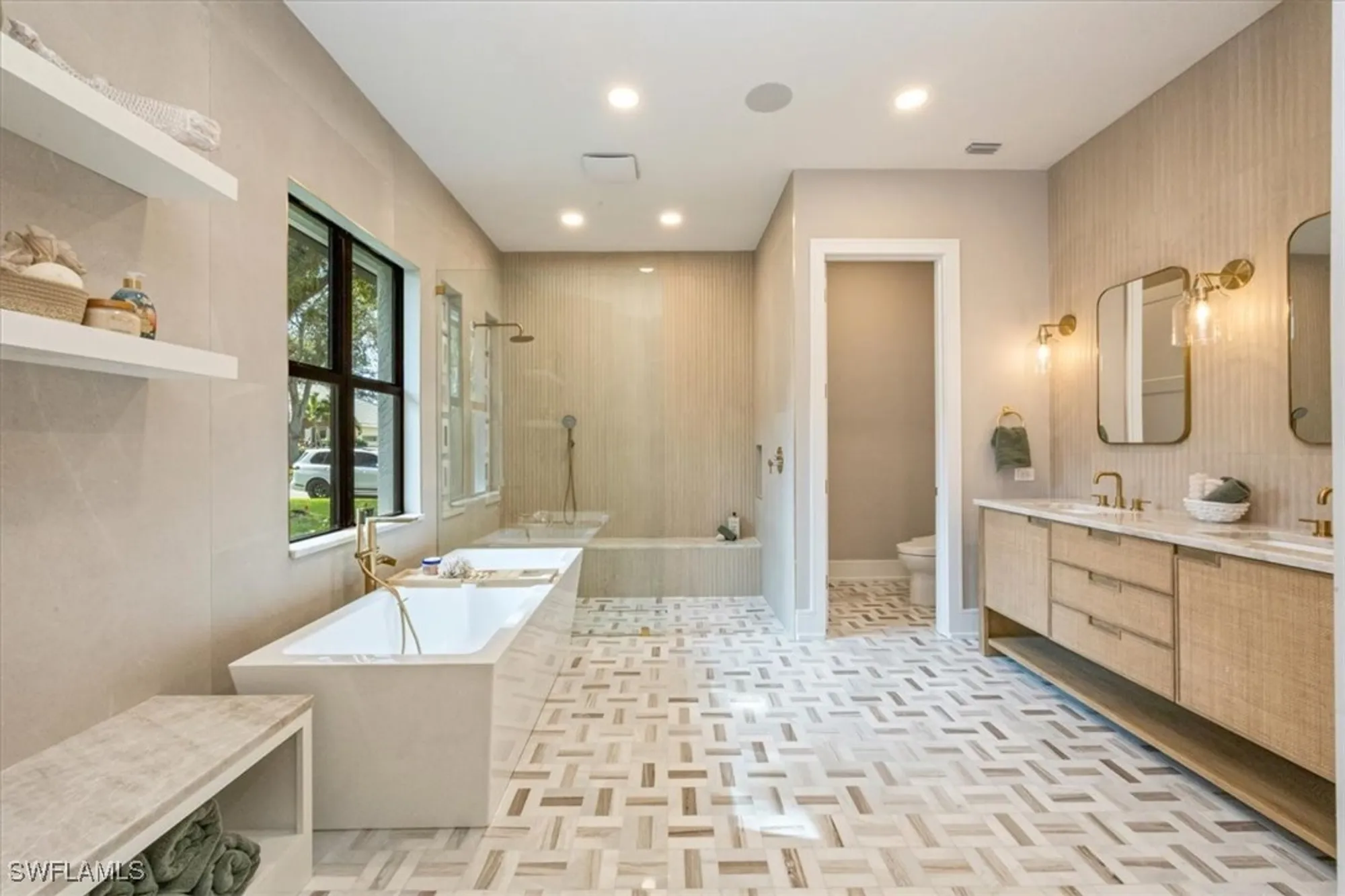 Property Slideshow image 12 of 38 | 226 monterey dr, Naples, FL, 34119