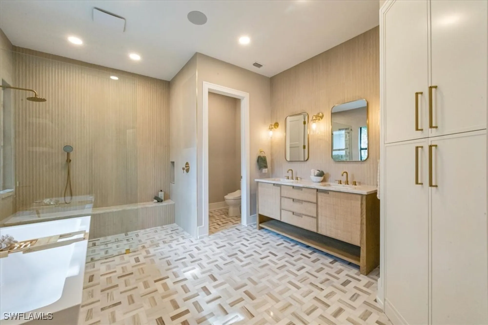 Property Slideshow image 13 of 38 | 226 monterey dr, Naples, FL, 34119