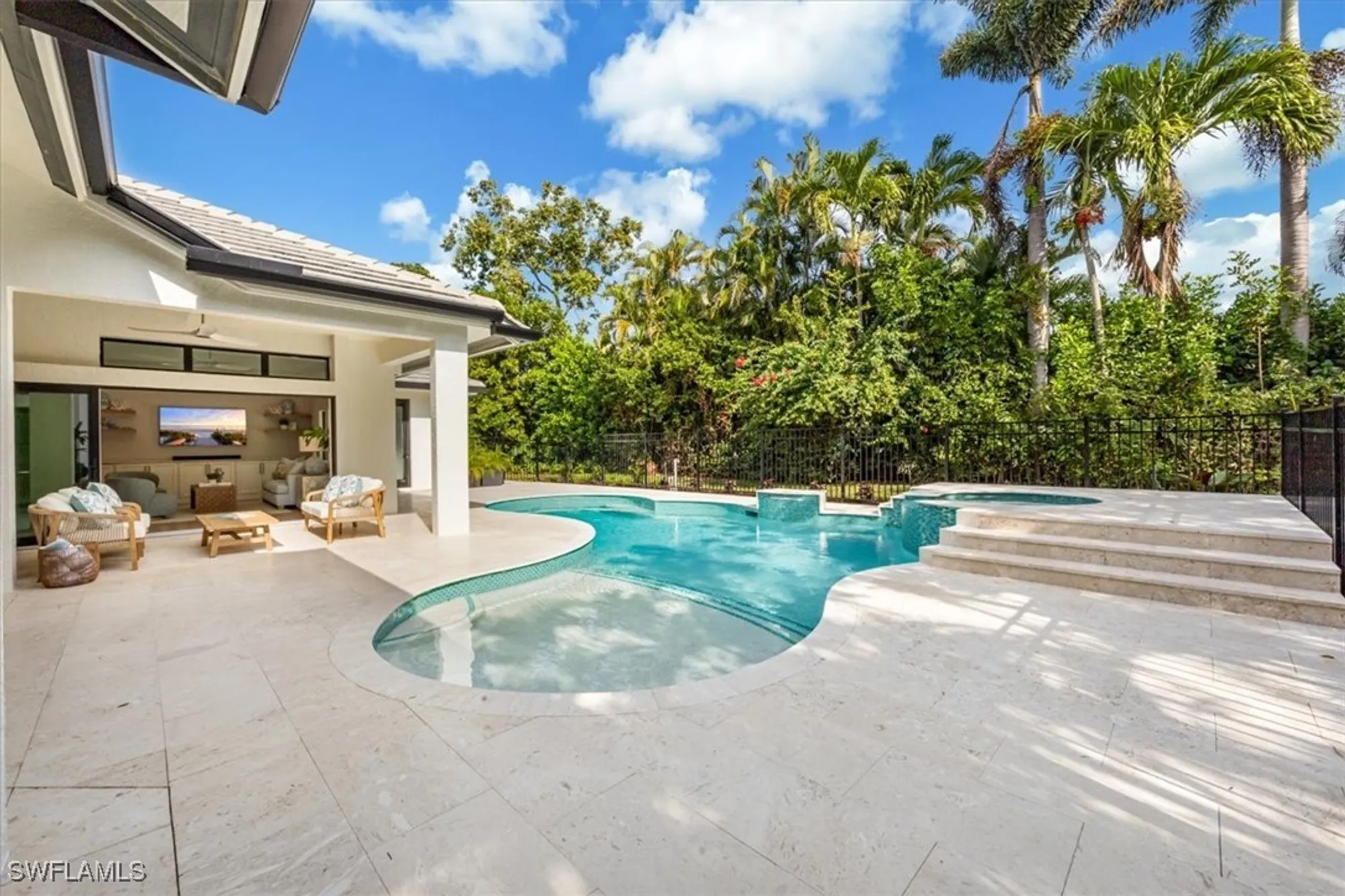 Property Slideshow image 28 of 38 | 226 monterey dr, Naples, FL, 34119