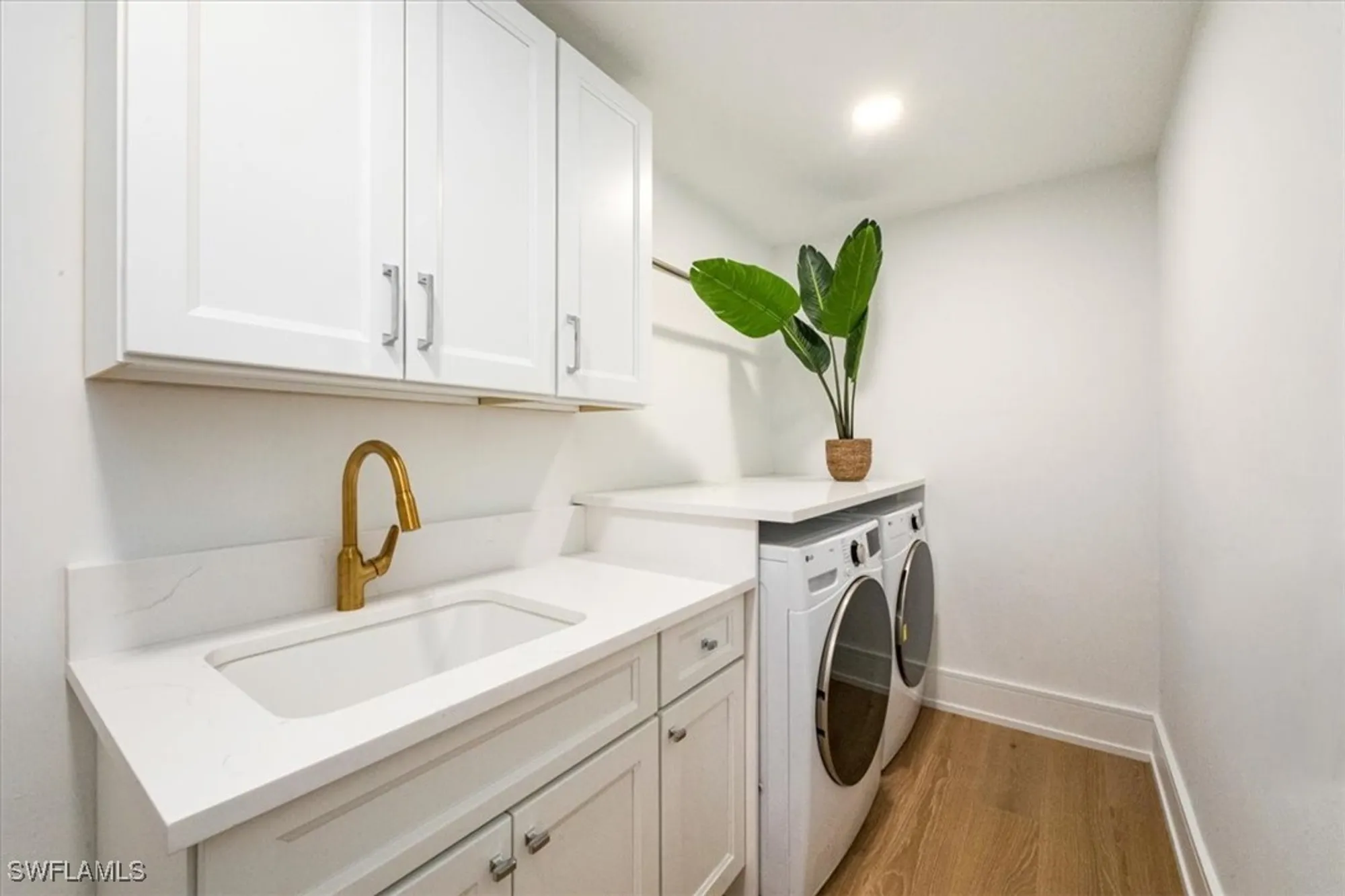 Property Slideshow image 22 of 38 | 226 monterey dr, Naples, FL, 34119