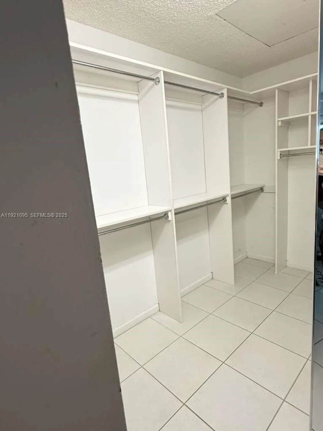 Property Slideshow image 16 of 23 | 950 sw 138th ave apt 409b, Pembroke Pines, FL, 33027