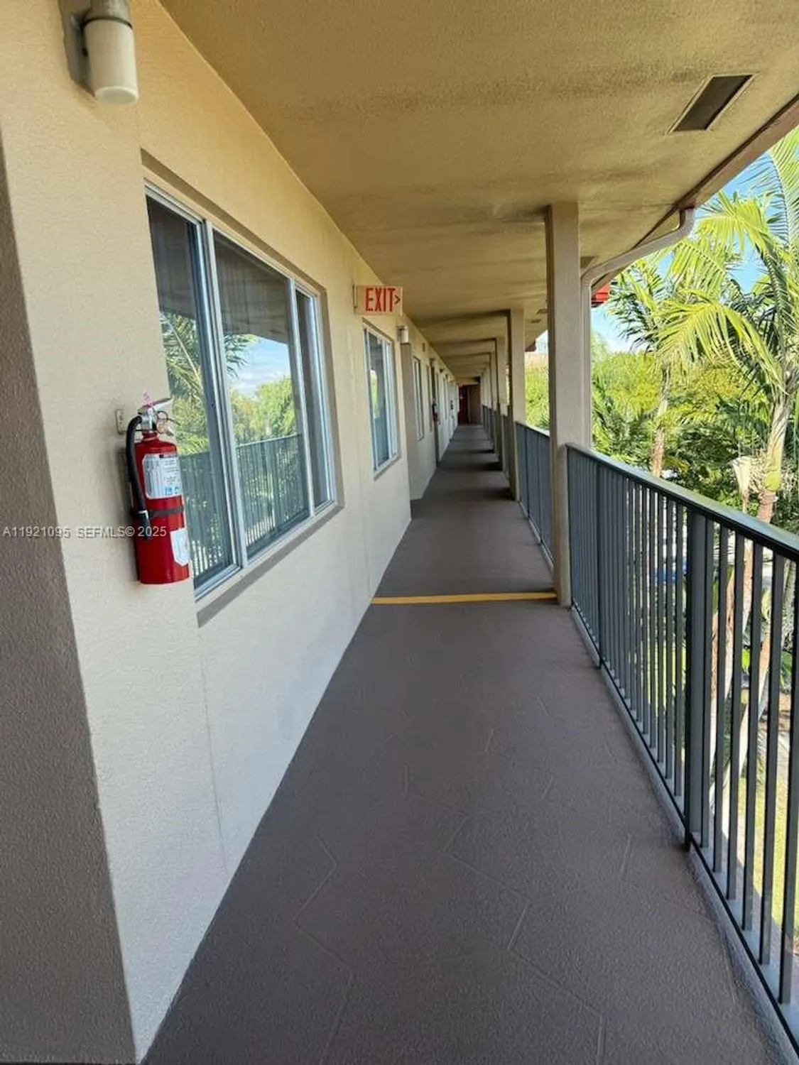 Property Slideshow image 2 of 23 | 950 sw 138th ave apt 409b, Pembroke Pines, FL, 33027