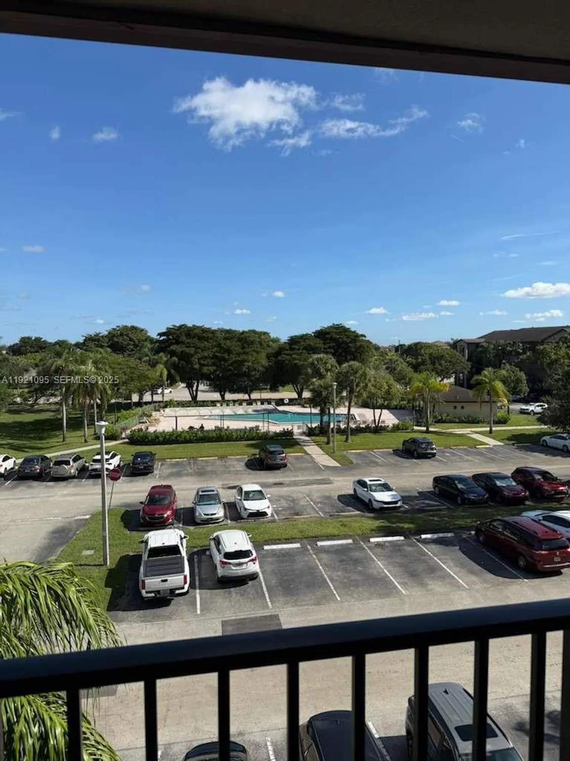 Property Slideshow image 4 of 23 | 950 sw 138th ave apt 409b, Pembroke Pines, FL, 33027