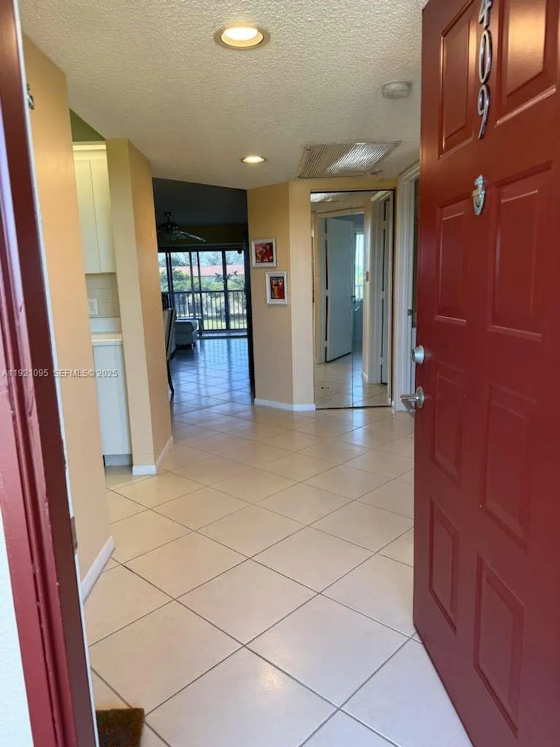Property Slideshow image 5 of 23 | 950 sw 138th ave apt 409b, Pembroke Pines, FL, 33027