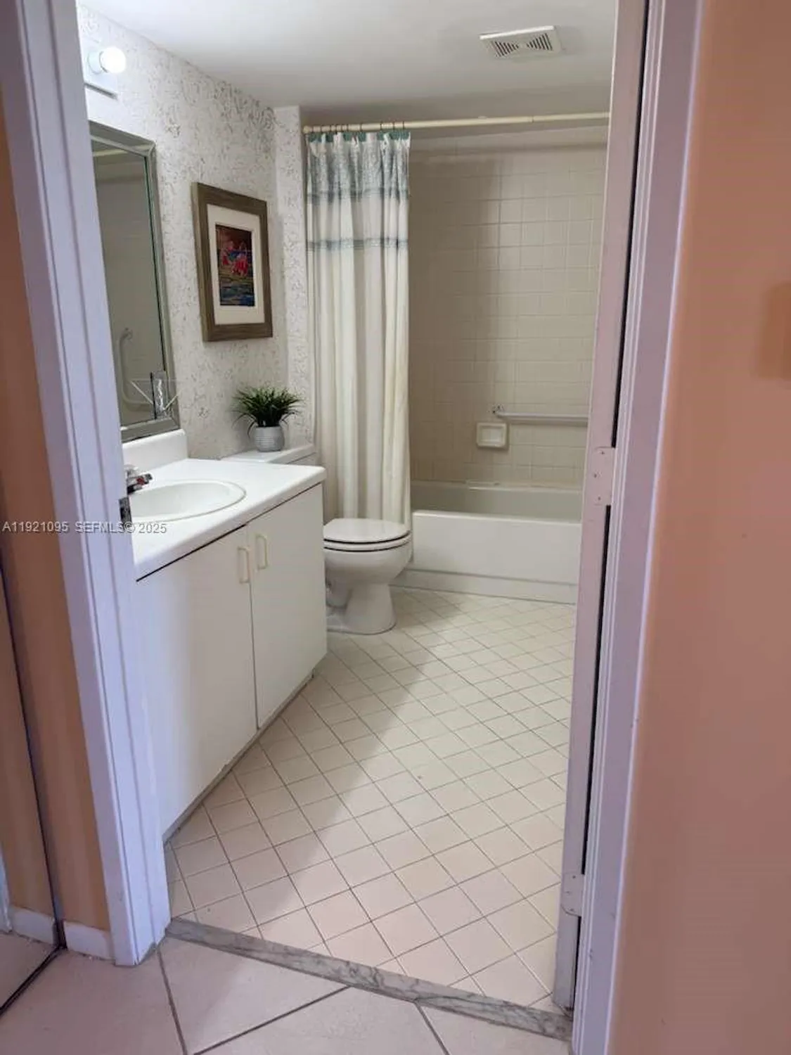 Property Slideshow image 8 of 23 | 950 sw 138th ave apt 409b, Pembroke Pines, FL, 33027
