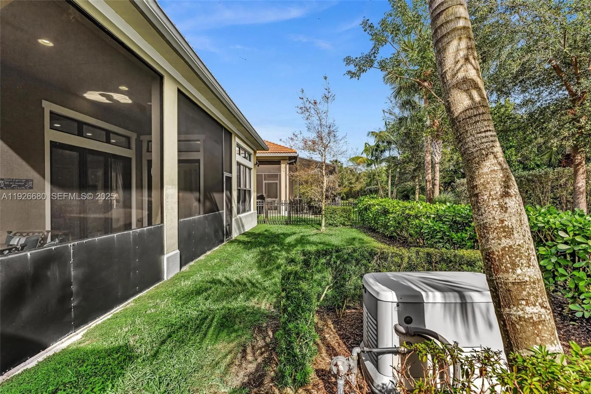 Property Slideshow image 35 of 77 | 9172 leon cir, Parkland, FL, 33076