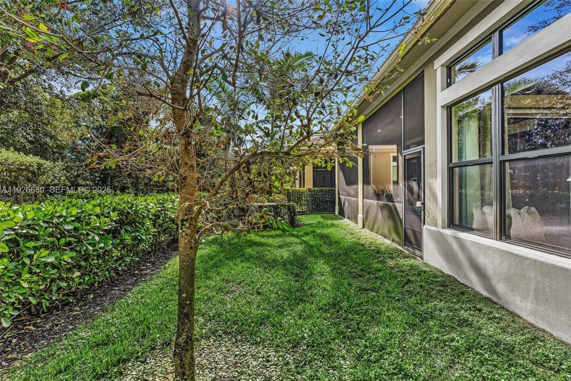 Property Slideshow image 36 of 77 | 9172 leon cir, Parkland, FL, 33076