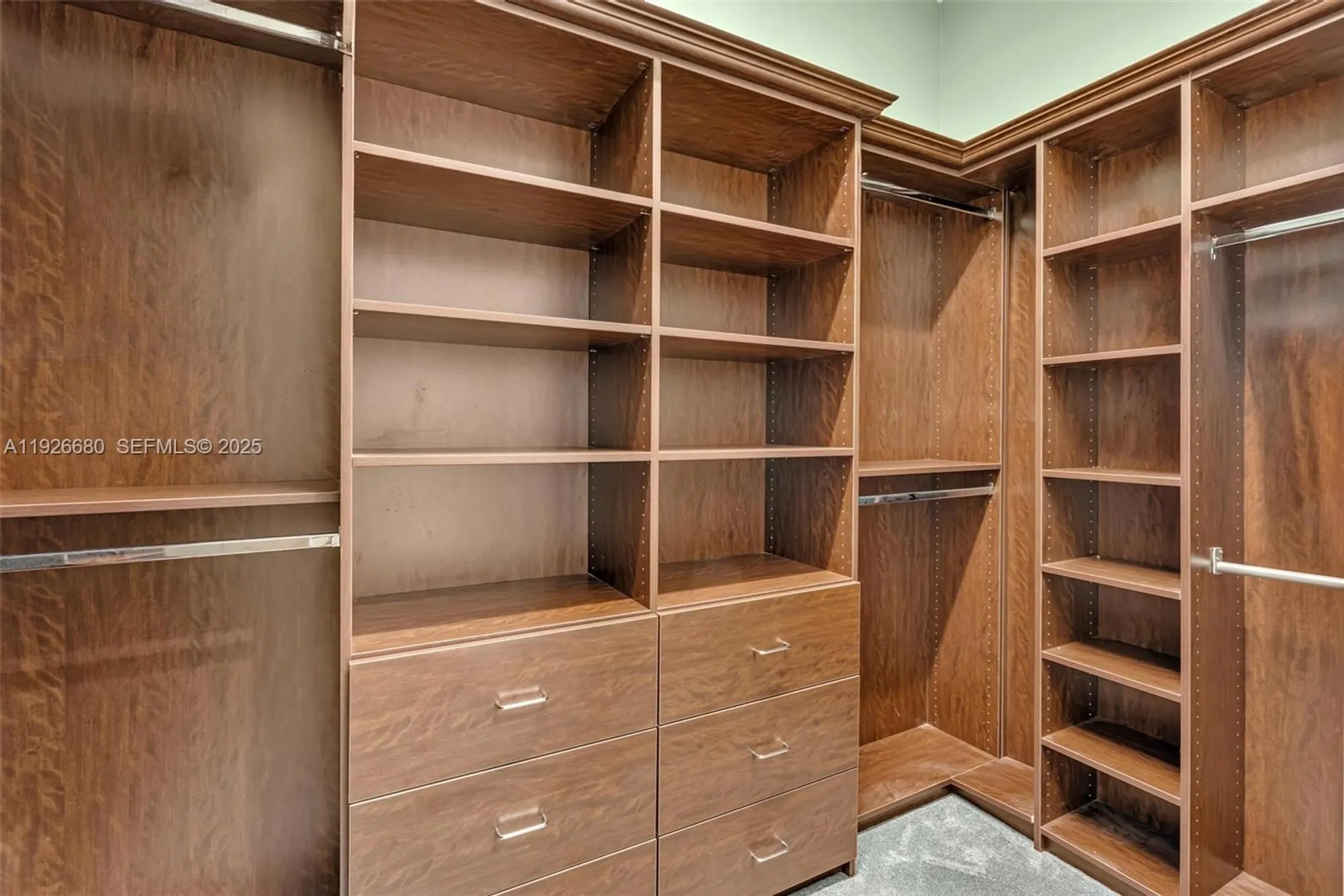 Property Slideshow image 46 of 77 | 9172 leon cir, Parkland, FL, 33076