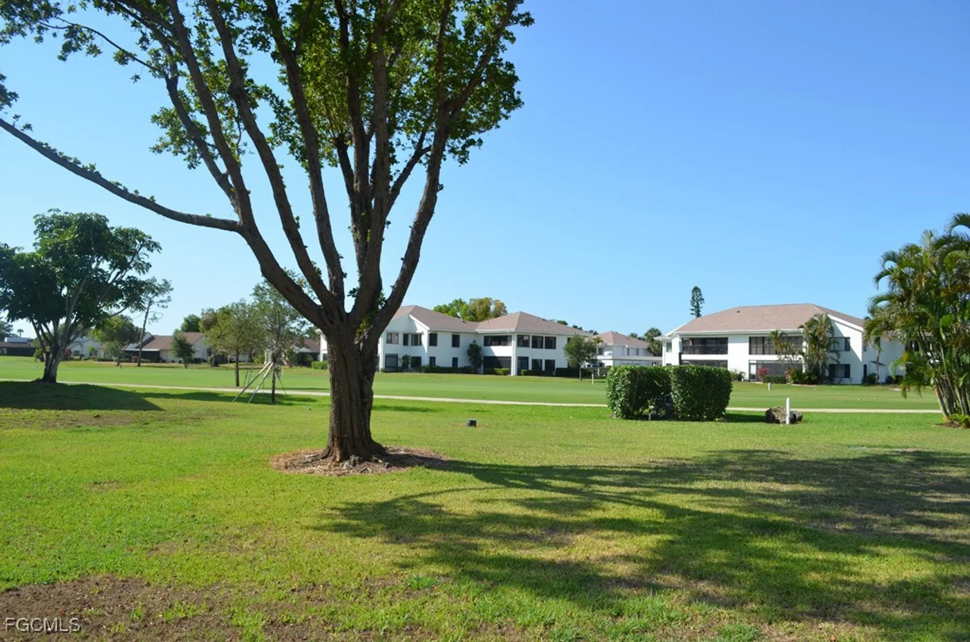 Property Slideshow image 19 of 28 | 1624 pine valley dr 118, Fort Myers, FL, 33907