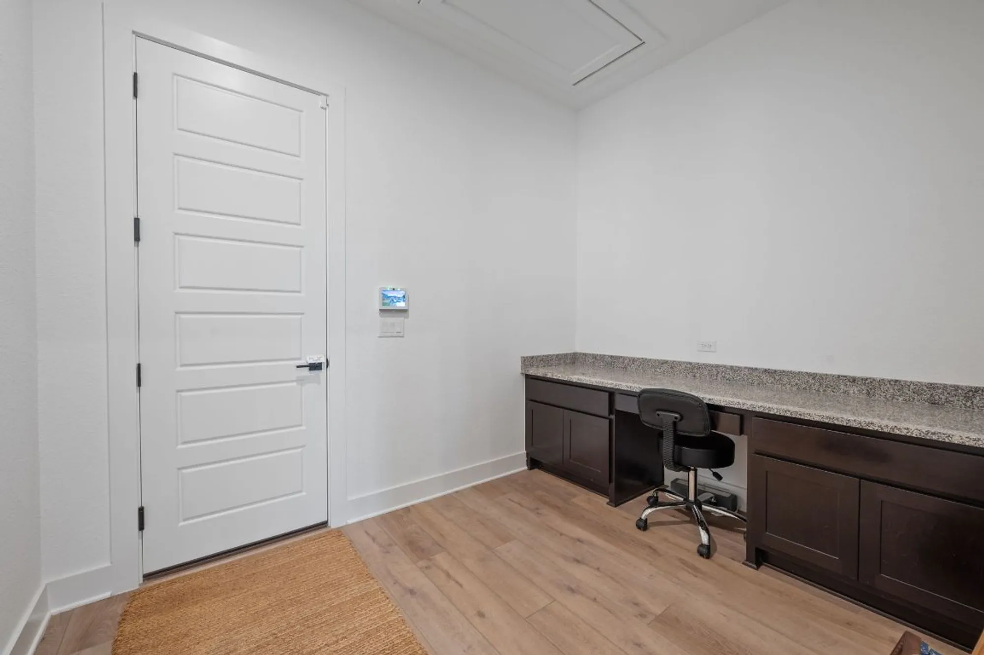 Property Slideshow image 19 of 30 | 616 hallwood dr, Liberty Hill, TX, 78642