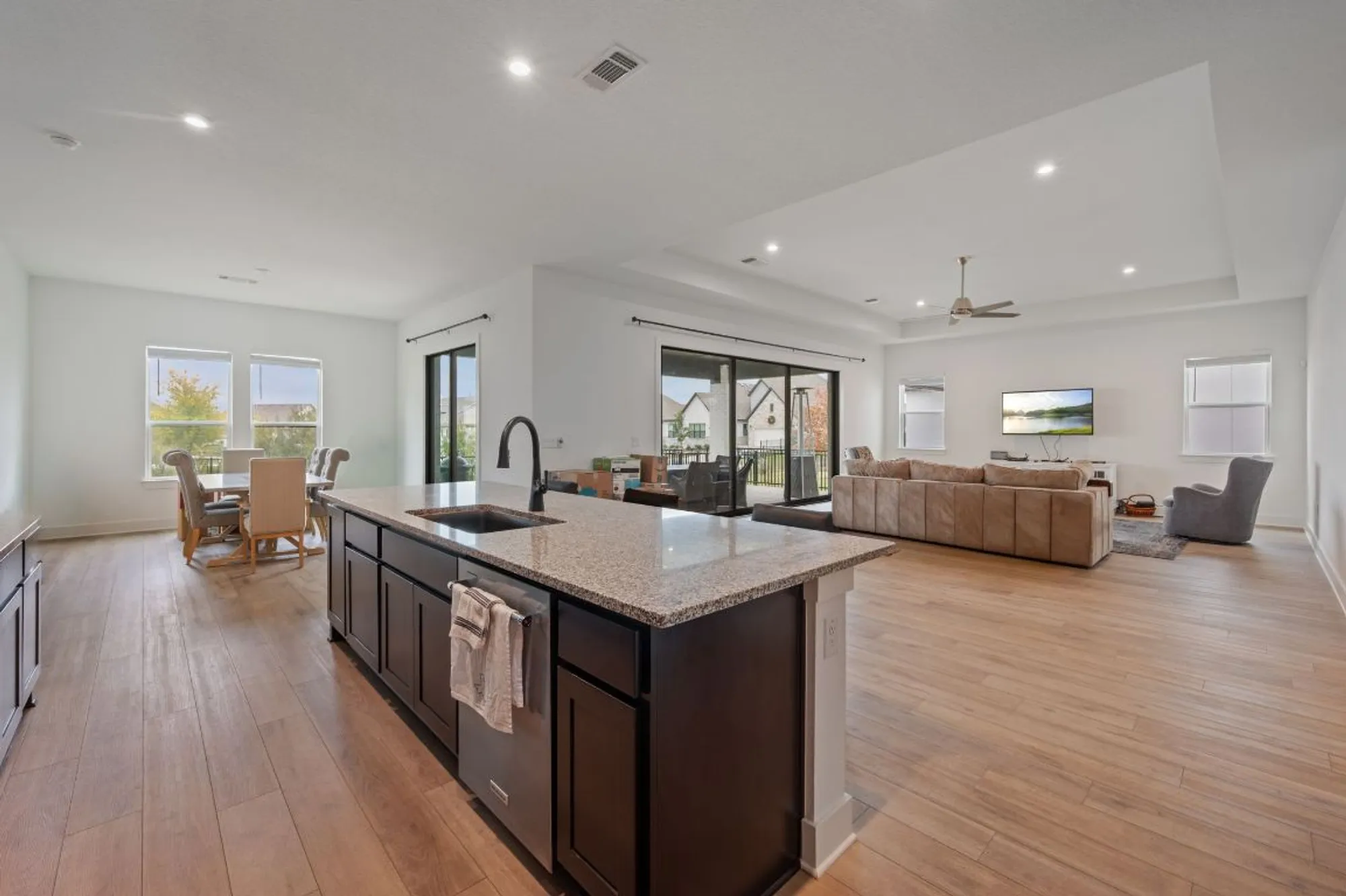 Property Slideshow image 10 of 30 | 616 hallwood dr, Liberty Hill, TX, 78642