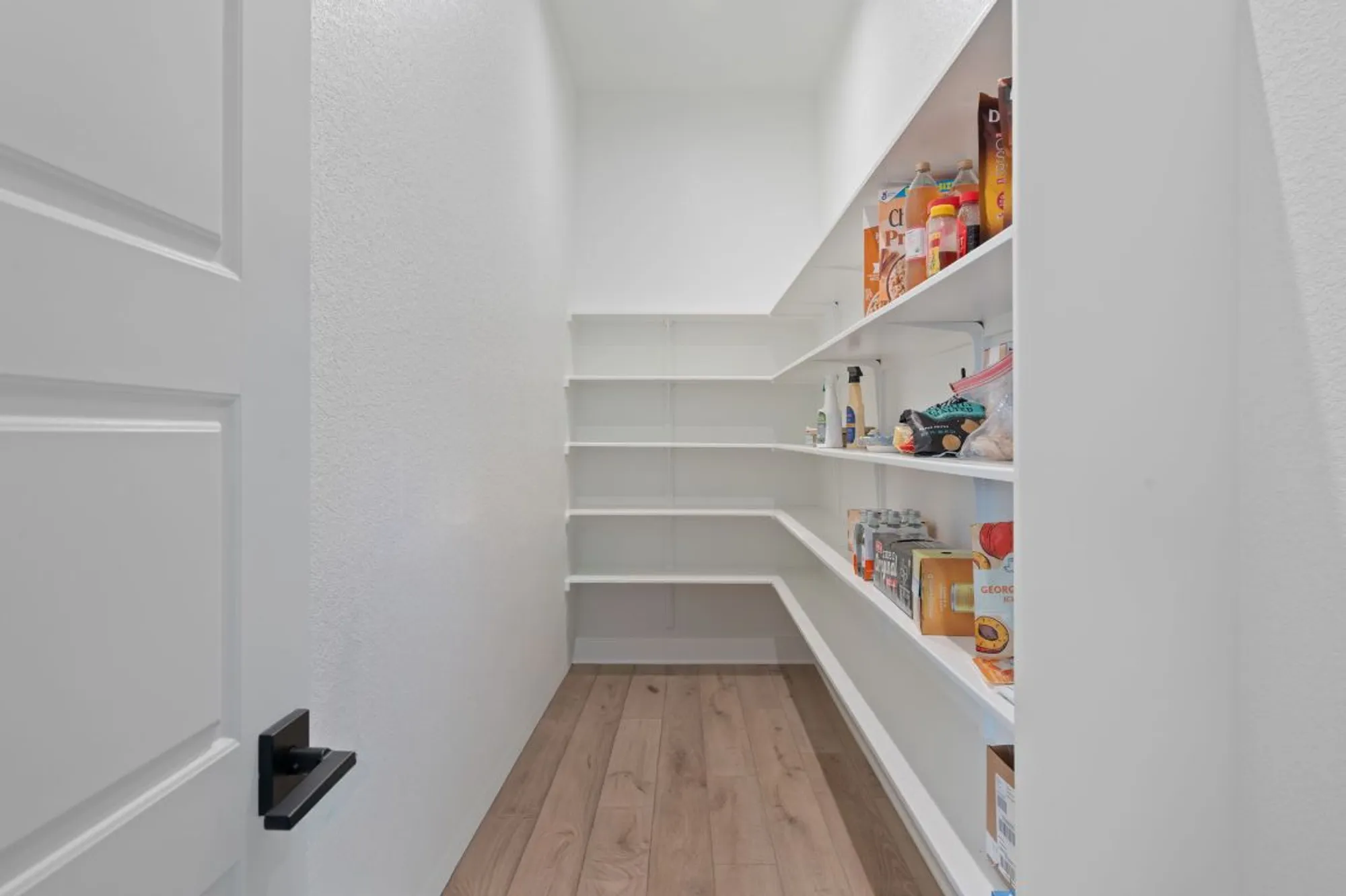 Property Slideshow image 12 of 30 | 616 hallwood dr, Liberty Hill, TX, 78642