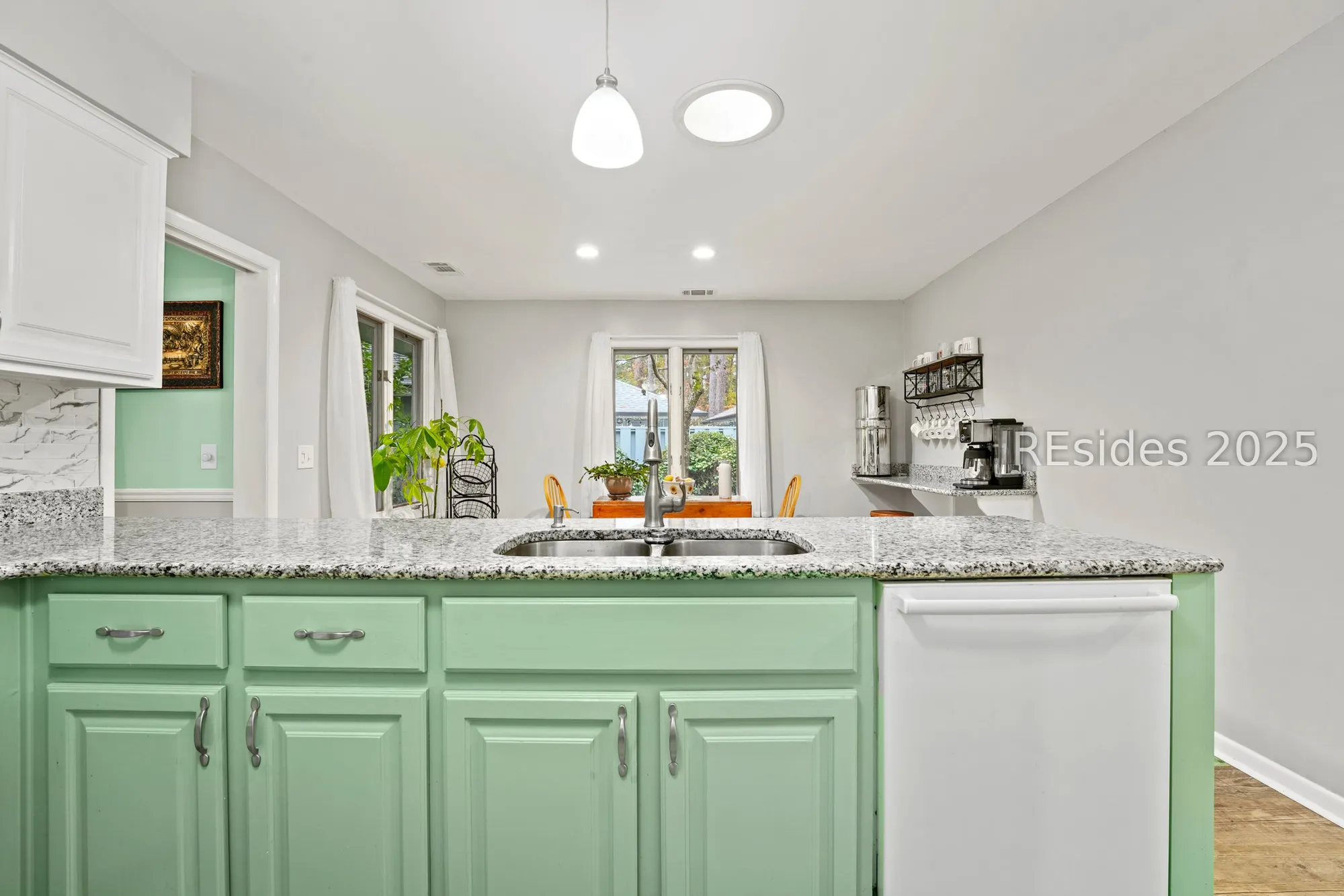 Property Slideshow image 18 of 57 | 2 wood thrush ct, Hilton Head Island, SC, 29926
