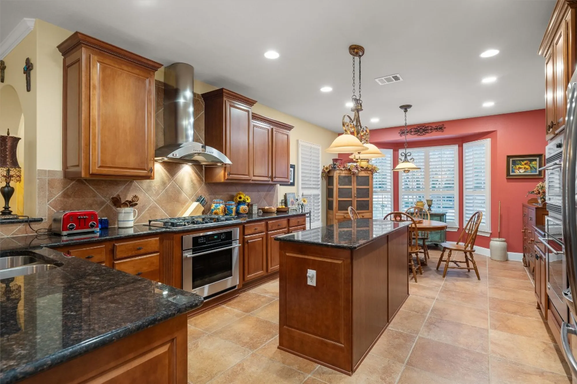 Property Slideshow image 12 of 37 | 204 goose island dr, Georgetown, TX, 78633