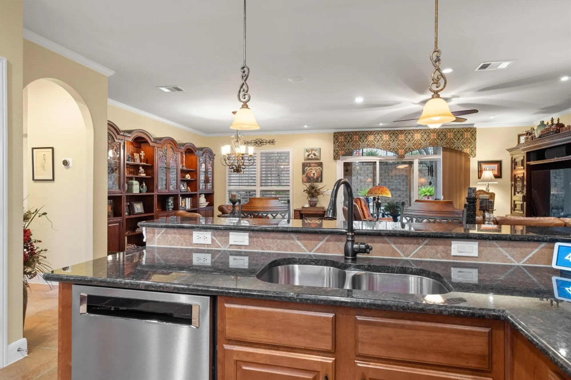 Property Slideshow image 13 of 37 | 204 goose island dr, Georgetown, TX, 78633