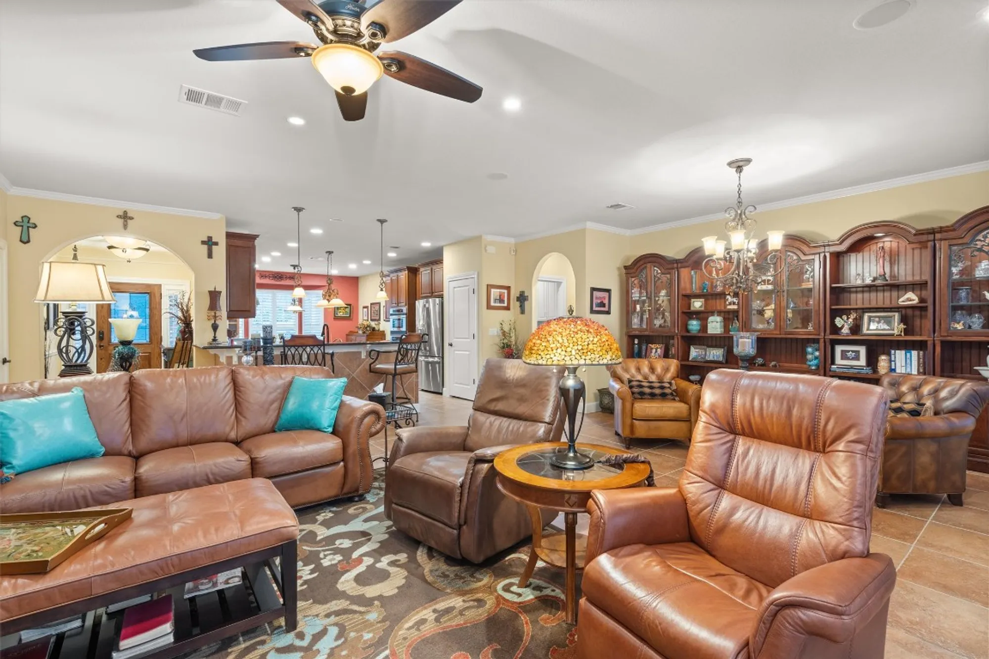 Property Slideshow image 8 of 37 | 204 goose island dr, Georgetown, TX, 78633
