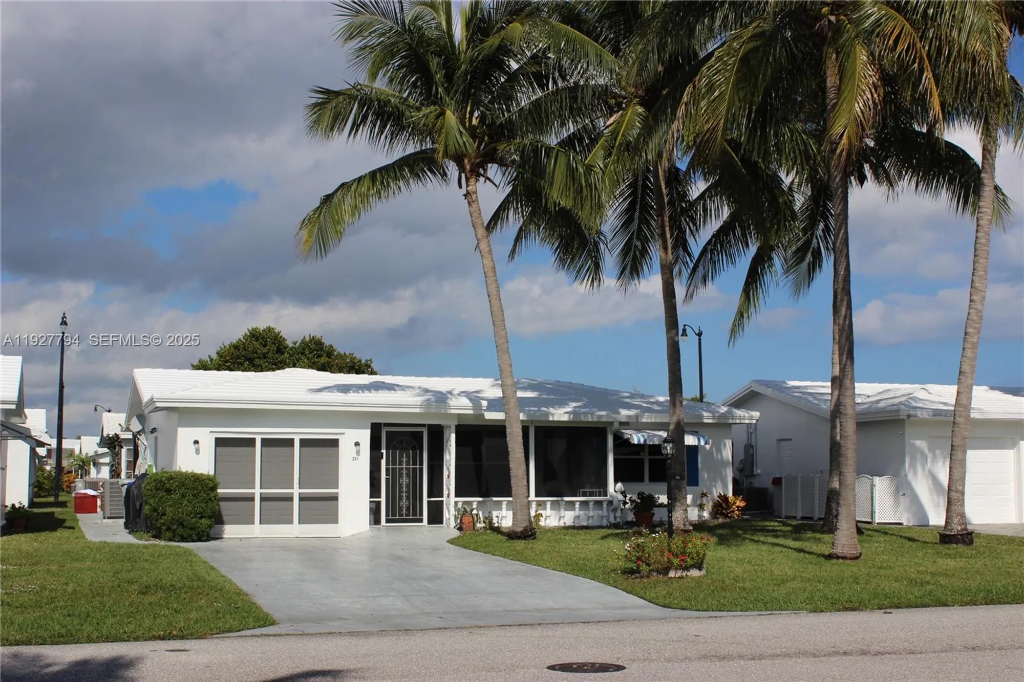 Property Slideshow image 2 of 42 | 231 leisure blvd, Pompano Beach, FL, 33064