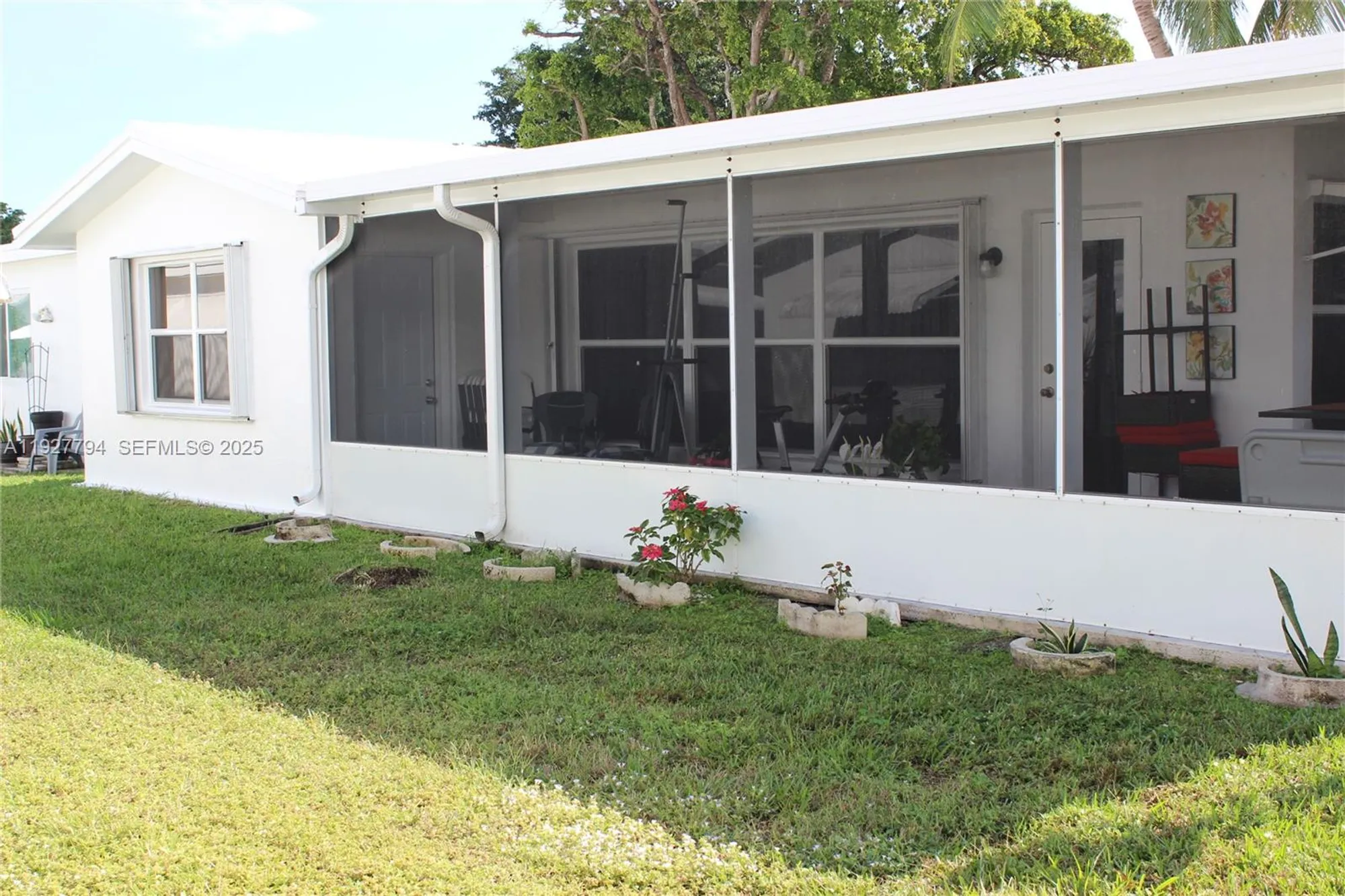 Property Slideshow image 32 of 42 | 231 leisure blvd, Pompano Beach, FL, 33064