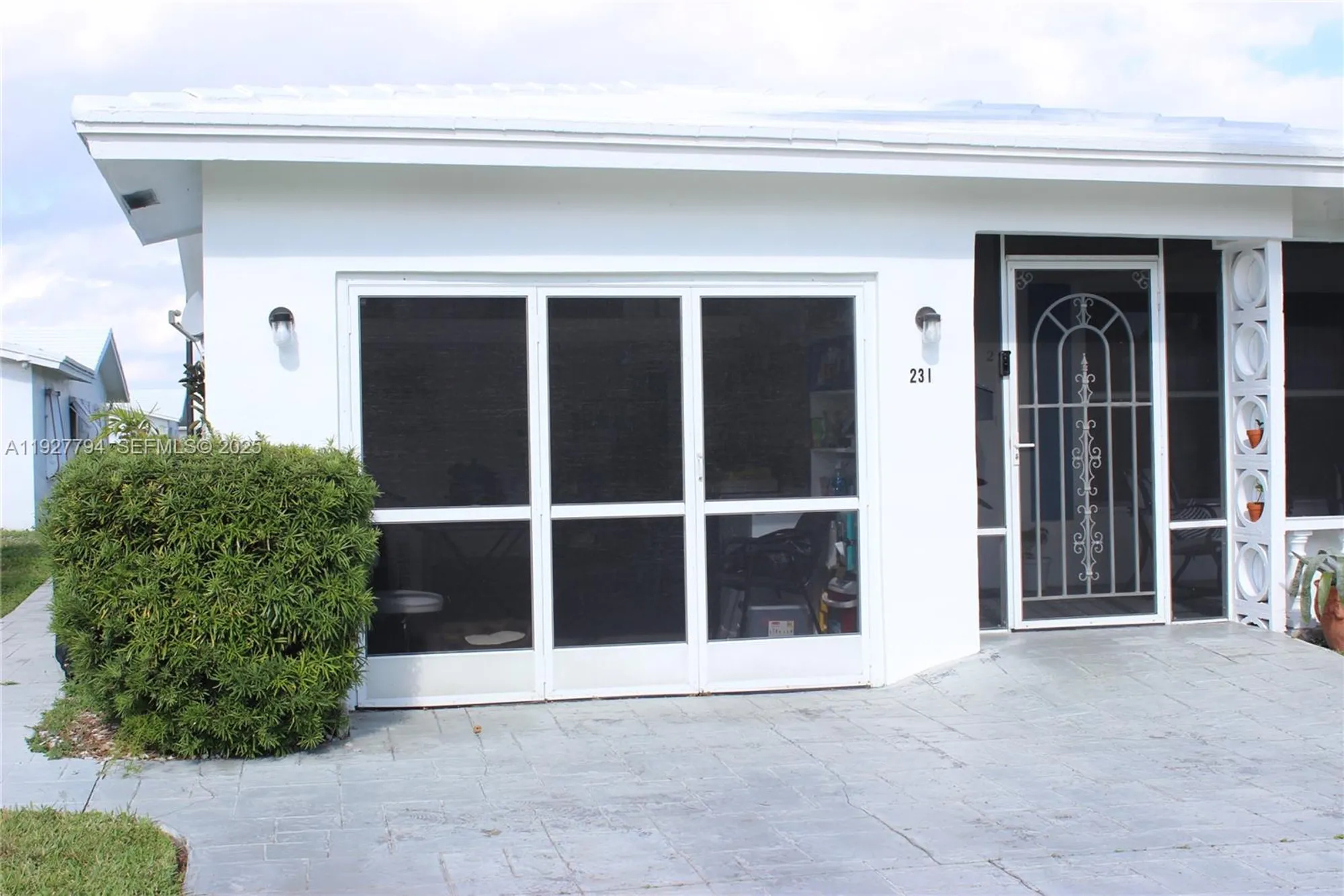 Property Slideshow image 9 of 42 | 231 leisure blvd, Pompano Beach, FL, 33064