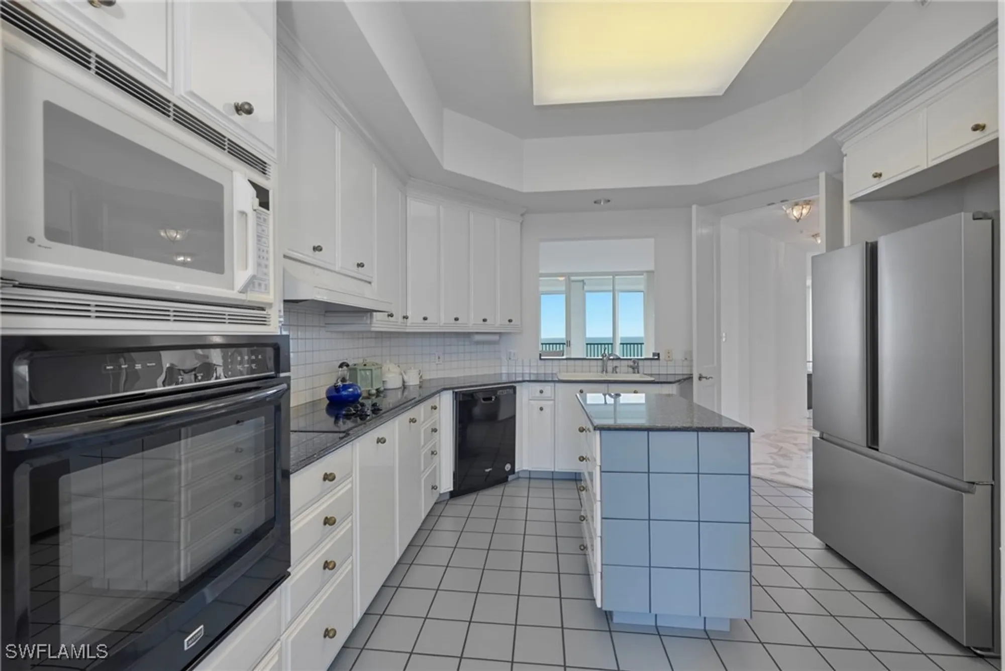 Property Slideshow image 8 of 20 | 7515 pelican bay blvd apt 22c, Naples, FL, 34108