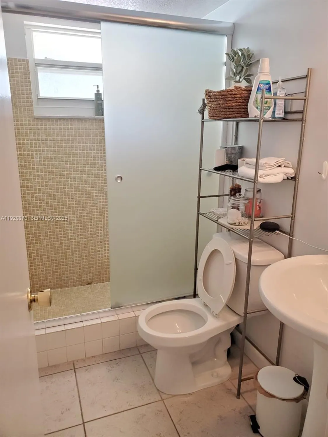 Property Slideshow image 12 of 28 | 6550 royal palm blvd apt 112a, Margate, FL, 33063