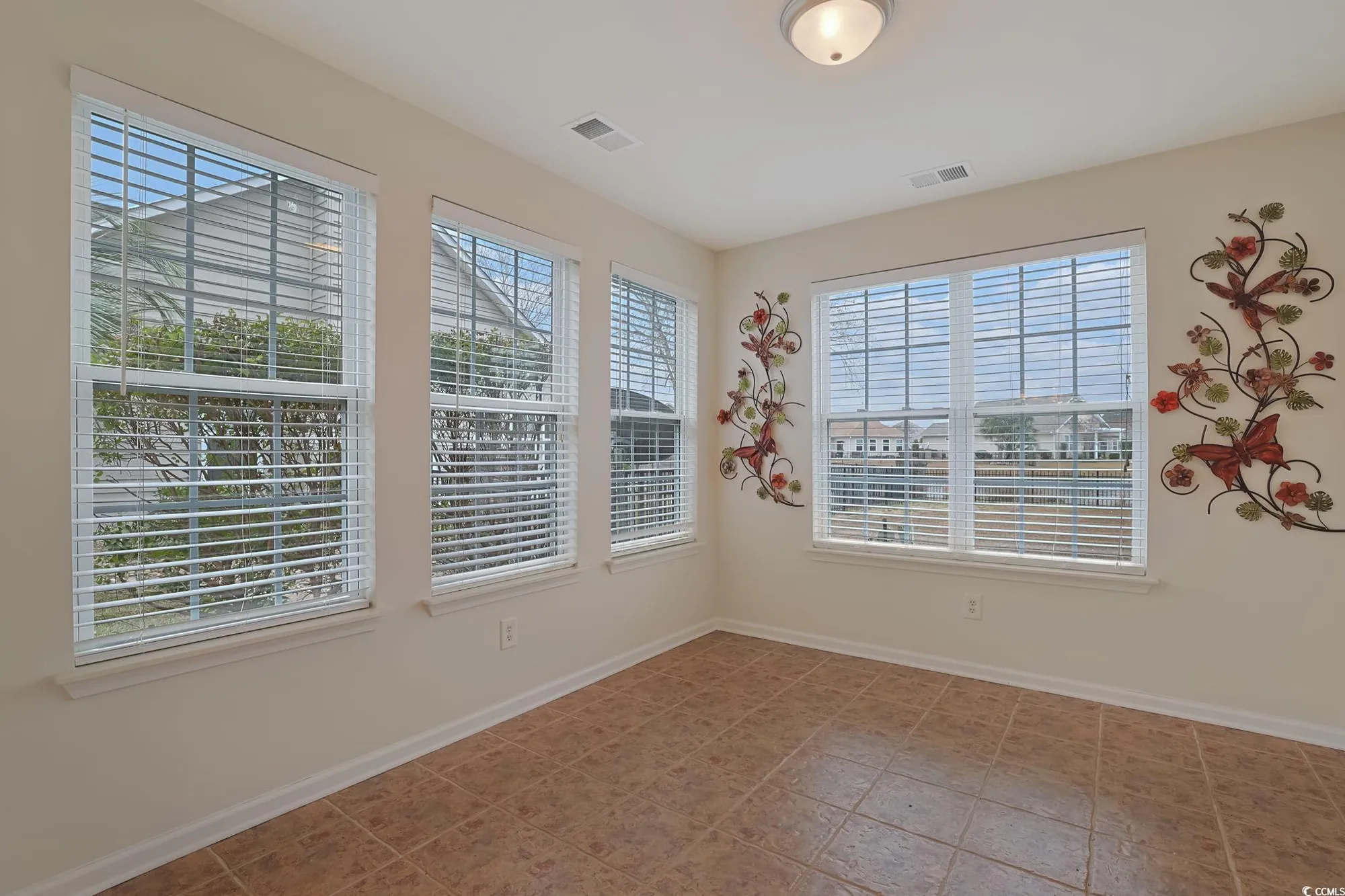 Property Slideshow image 14 of 38 | 208 sutter dr, Surfside Beach, SC, 29575