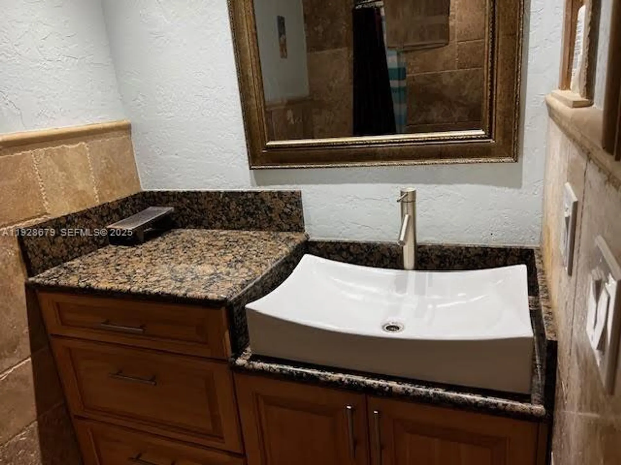 Property Slideshow image 5 of 12 | 4751 nw 21st st 605, Lauderhill, FL, 33313