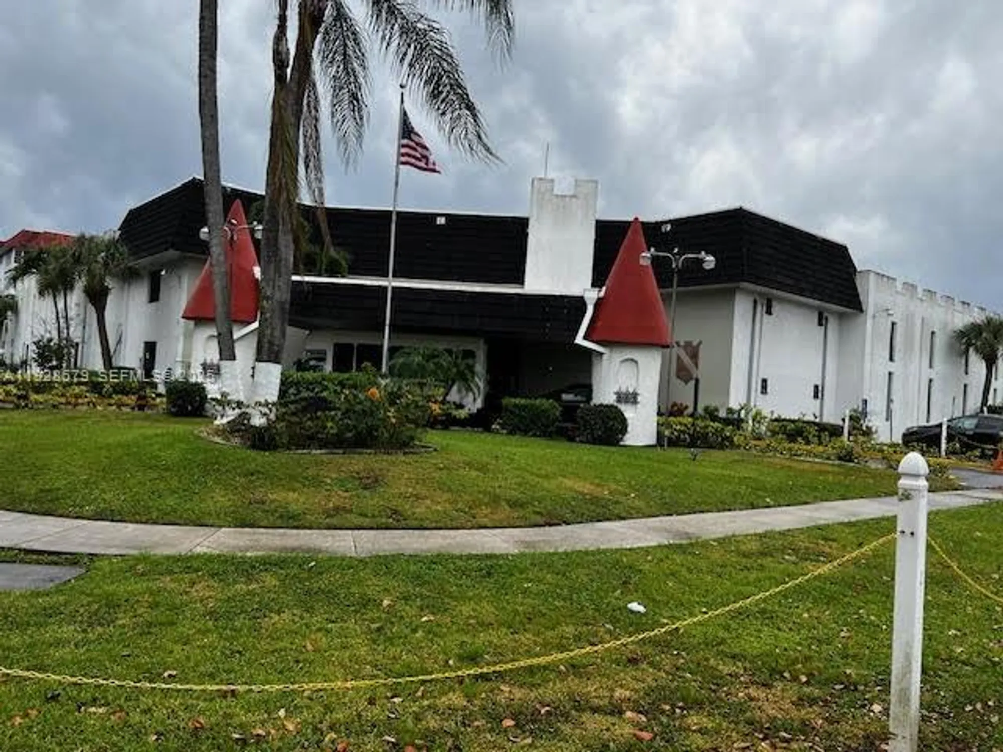 Property Slideshow image 9 of 12 | 4751 nw 21st st 605, Lauderhill, FL, 33313