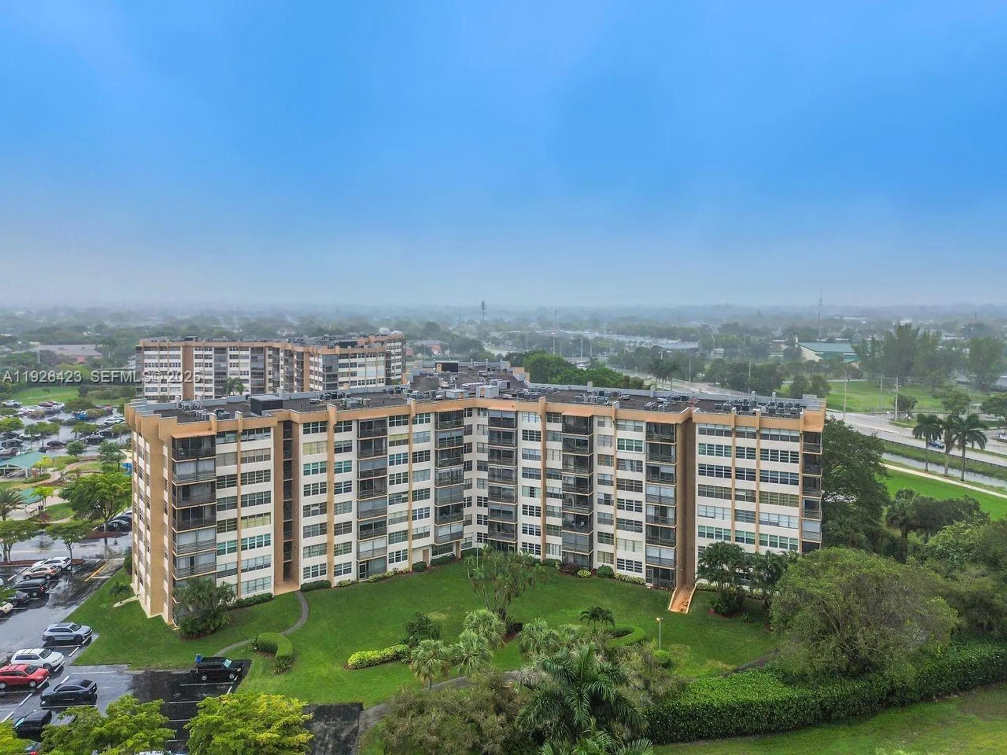 Property Slideshow image 18 of 41 | 1100 saint charles pl 310, Pembroke Pines, FL, 33026