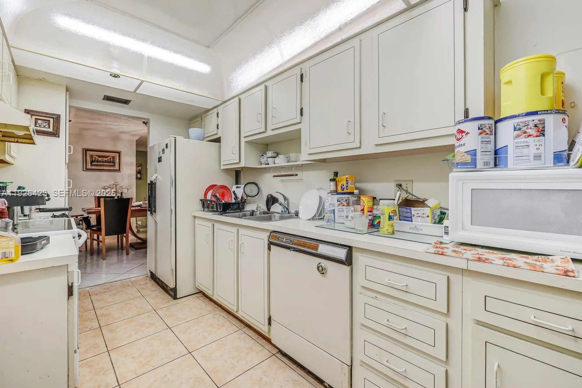 Property Slideshow image 10 of 41 | 1100 saint charles pl 310, Pembroke Pines, FL, 33026