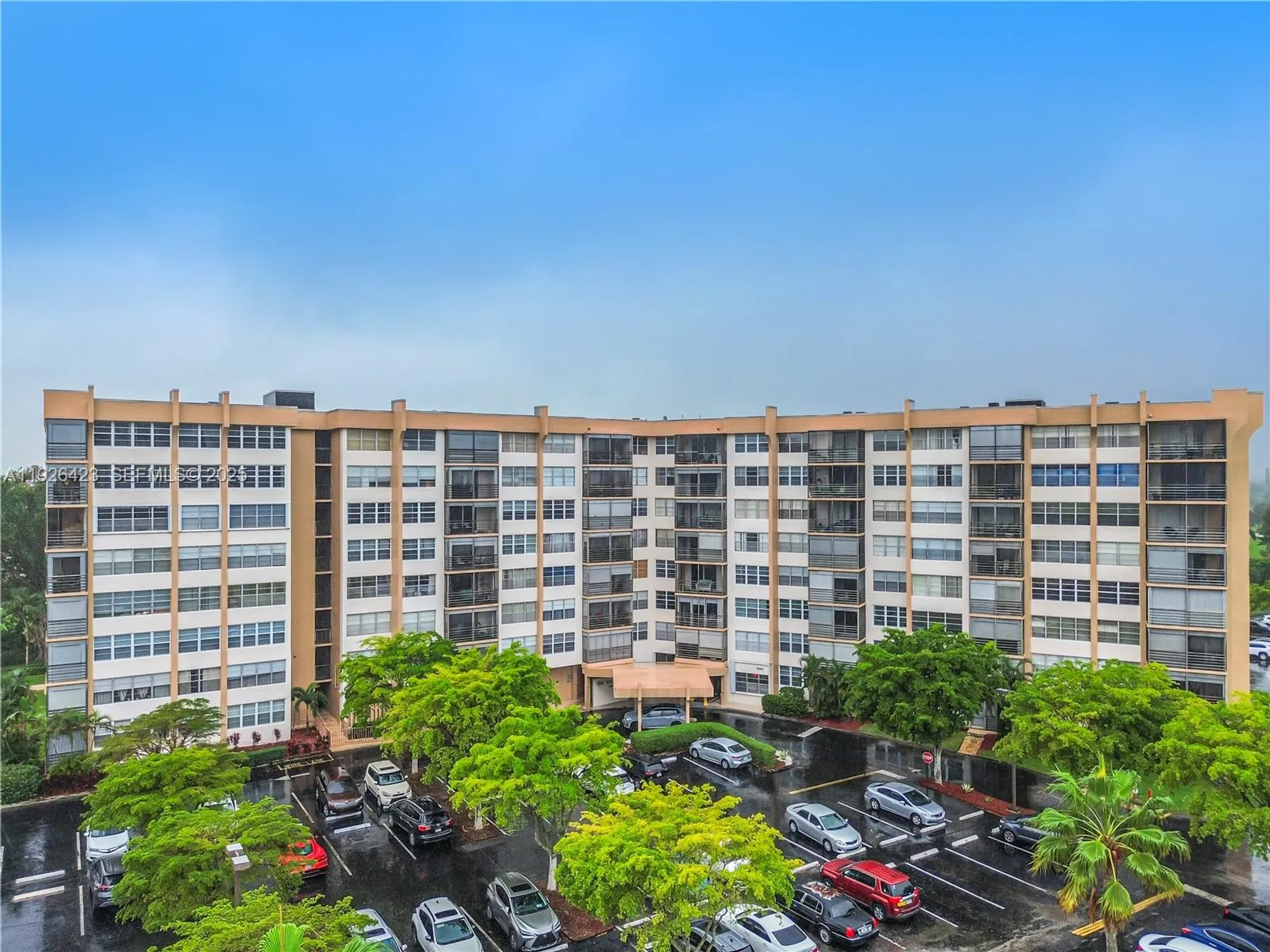 Property Slideshow image 34 of 41 | 1100 saint charles pl 310, Pembroke Pines, FL, 33026