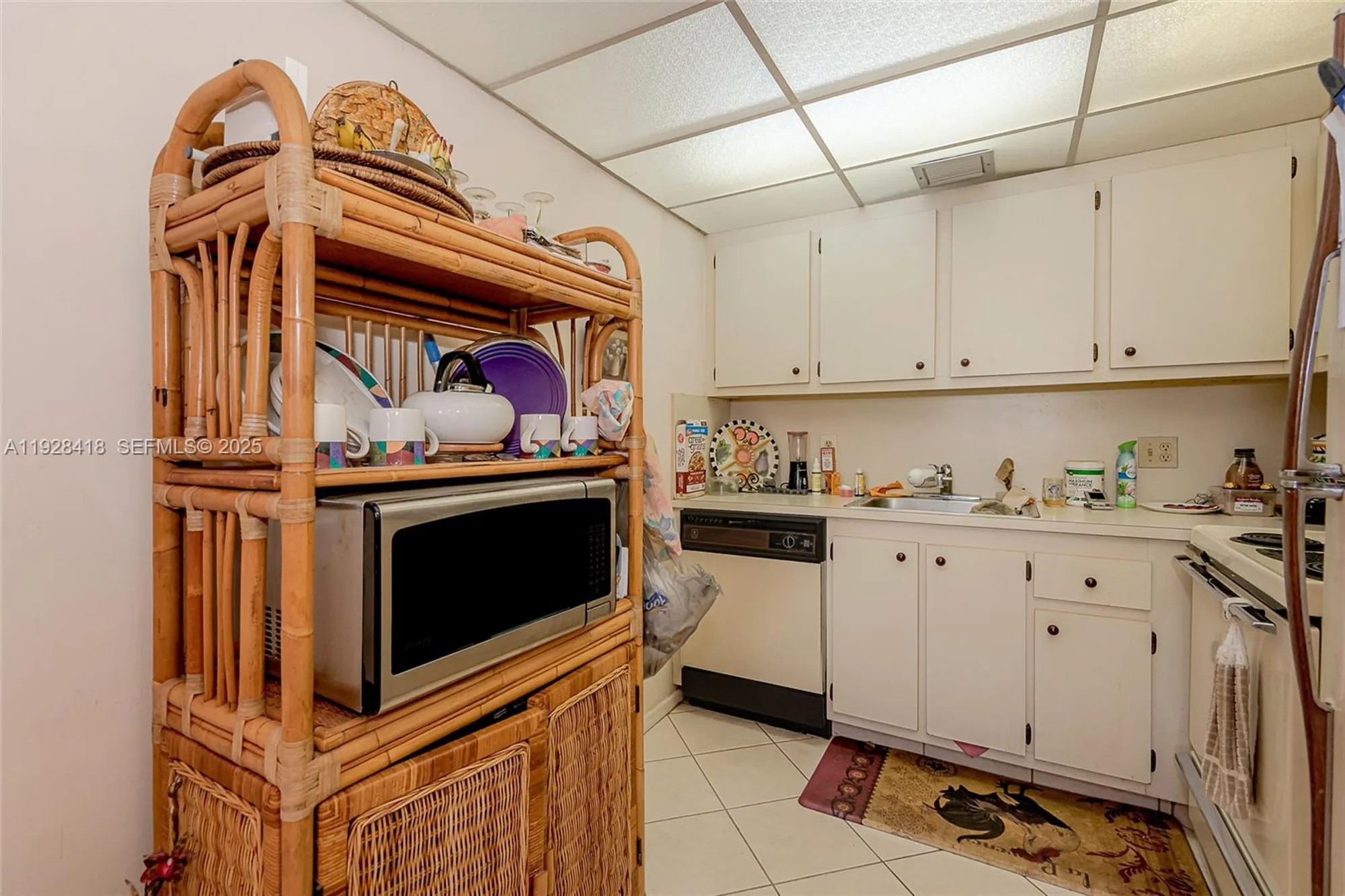 Property Slideshow image 12 of 29 | 13450 sw 3rd st 306d, Pembroke Pines, FL, 33027