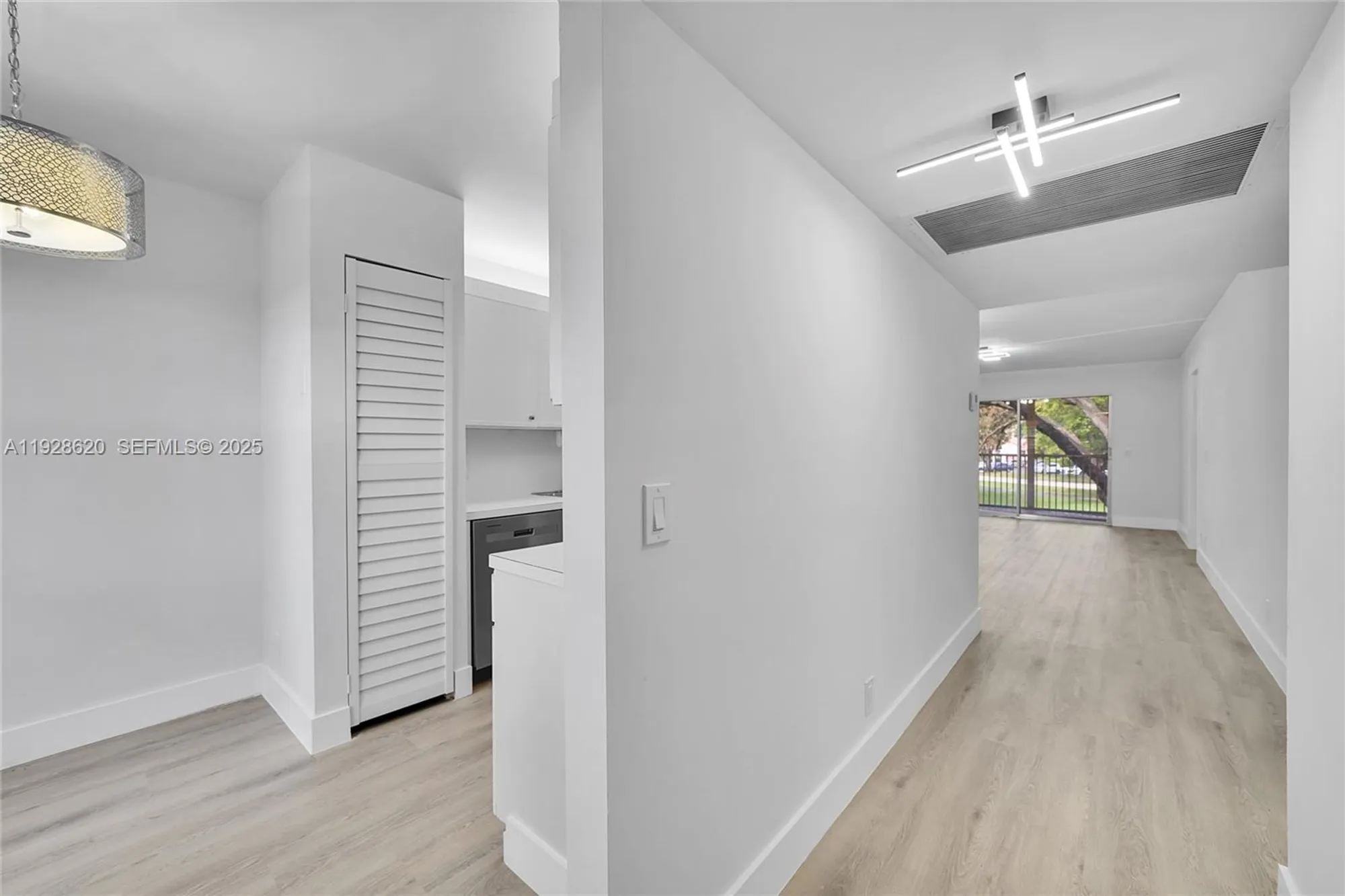 Property Slideshow image 3 of 28 | 1200 sw 124th ter 207o, Pembroke Pines, FL, 33027