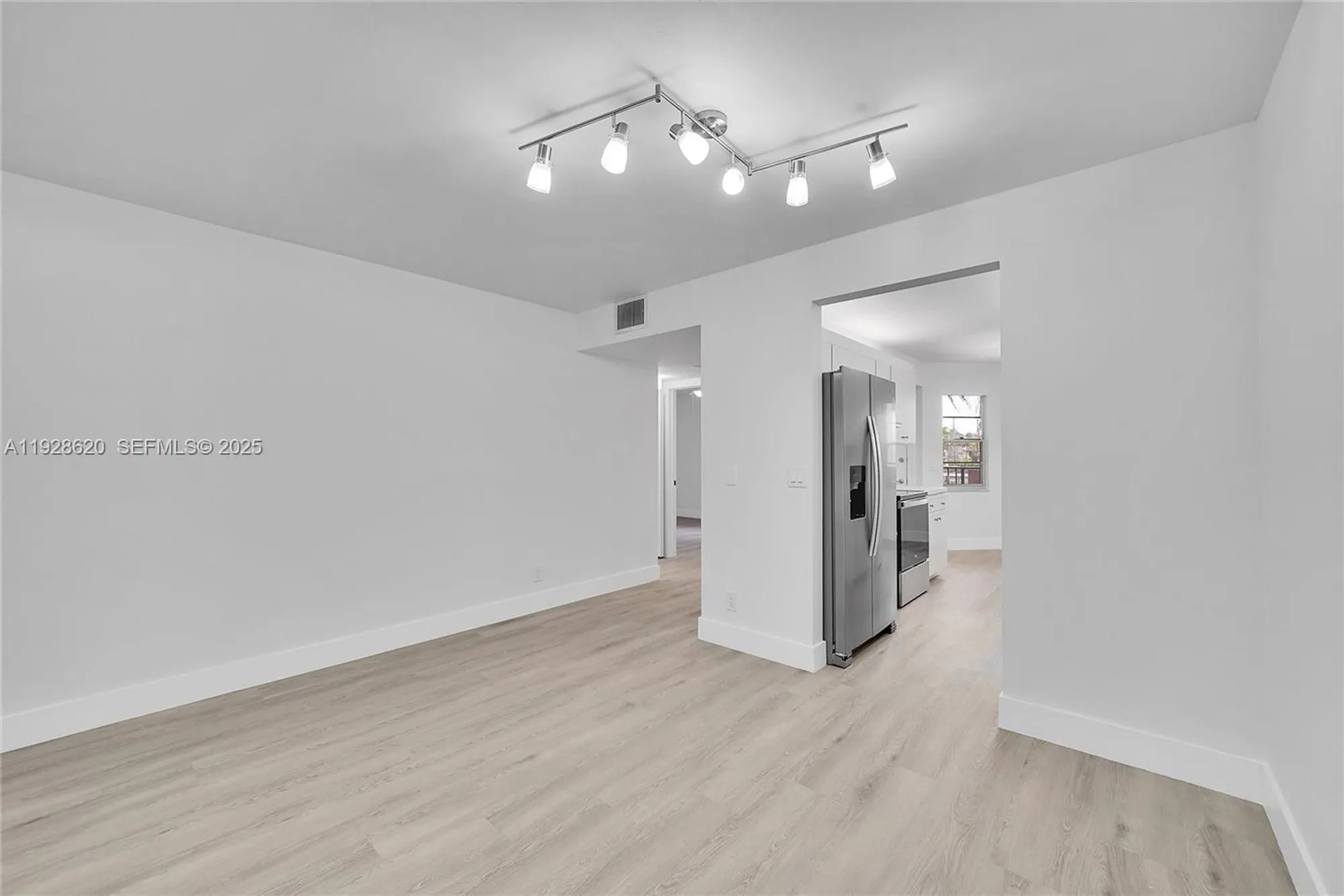 Property Slideshow image 7 of 28 | 1200 sw 124th ter 207o, Pembroke Pines, FL, 33027