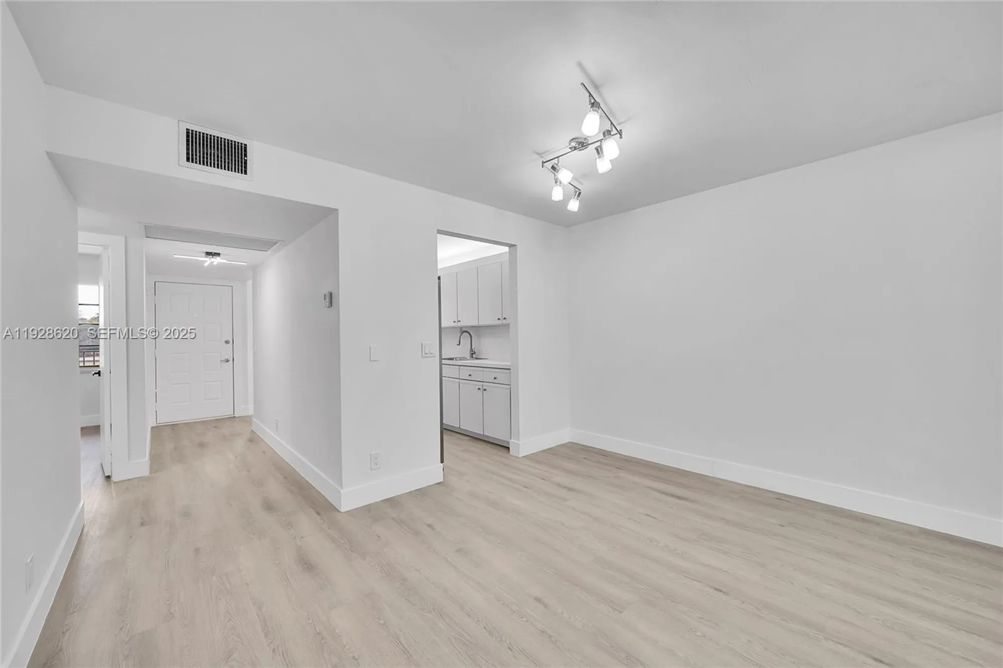 Property Slideshow image 9 of 28 | 1200 sw 124th ter 207o, Pembroke Pines, FL, 33027