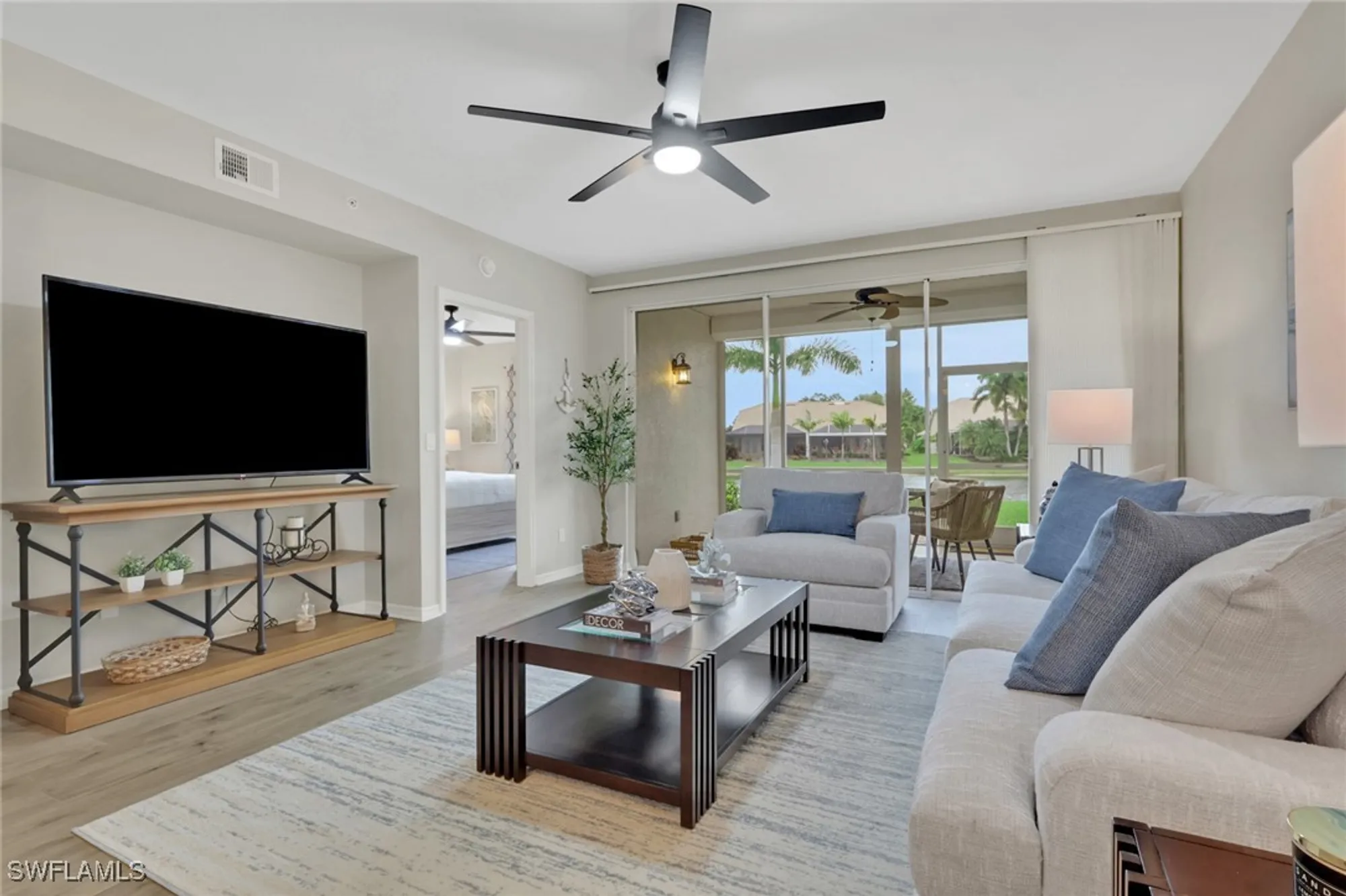 Property Slideshow image 13 of 39 | 9035 michael cir unit 5, Naples, FL, 34113