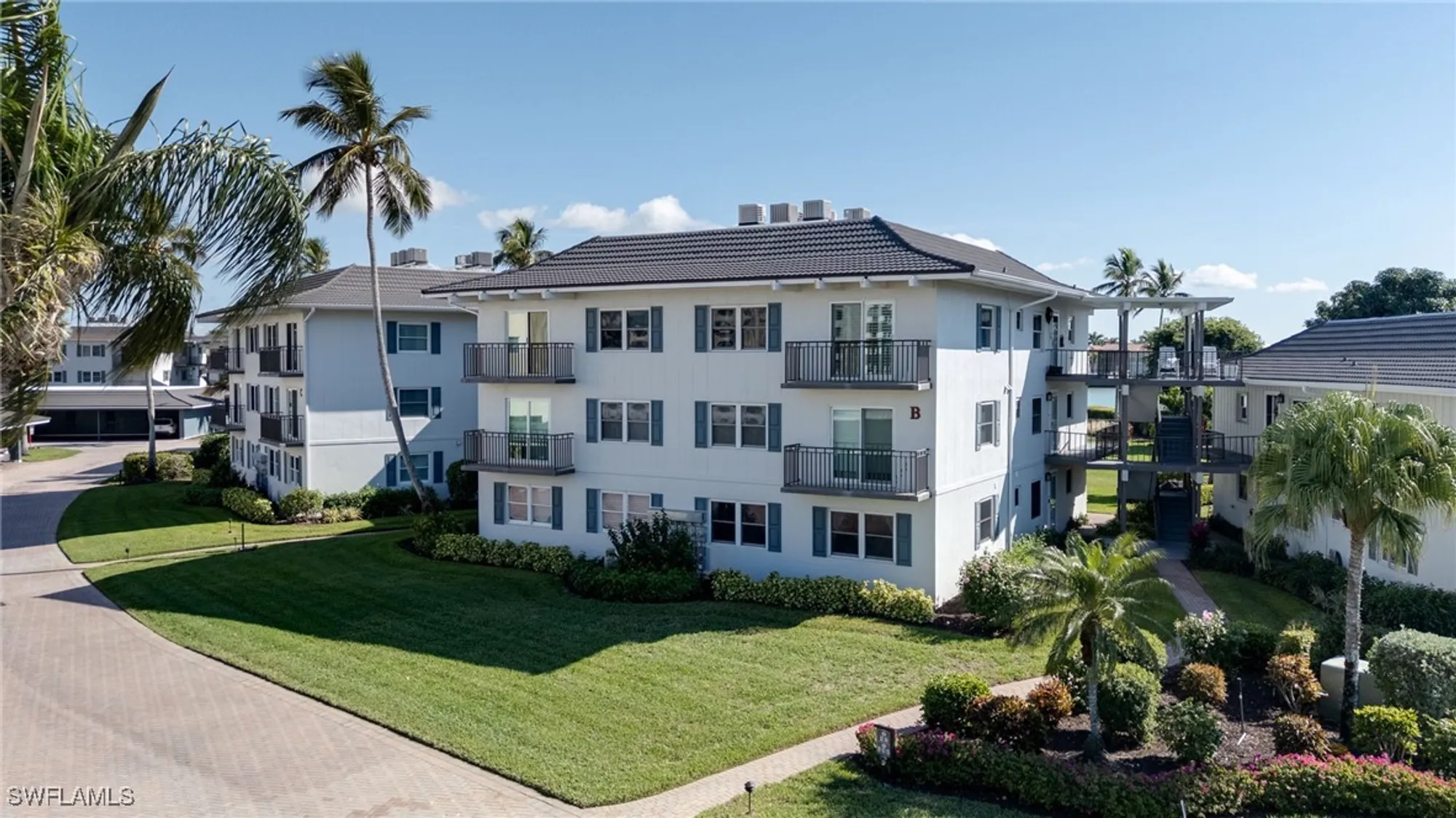 Property Slideshow image 4 of 29 | 3400 gulf shore blvd b2, Naples, FL, 34103