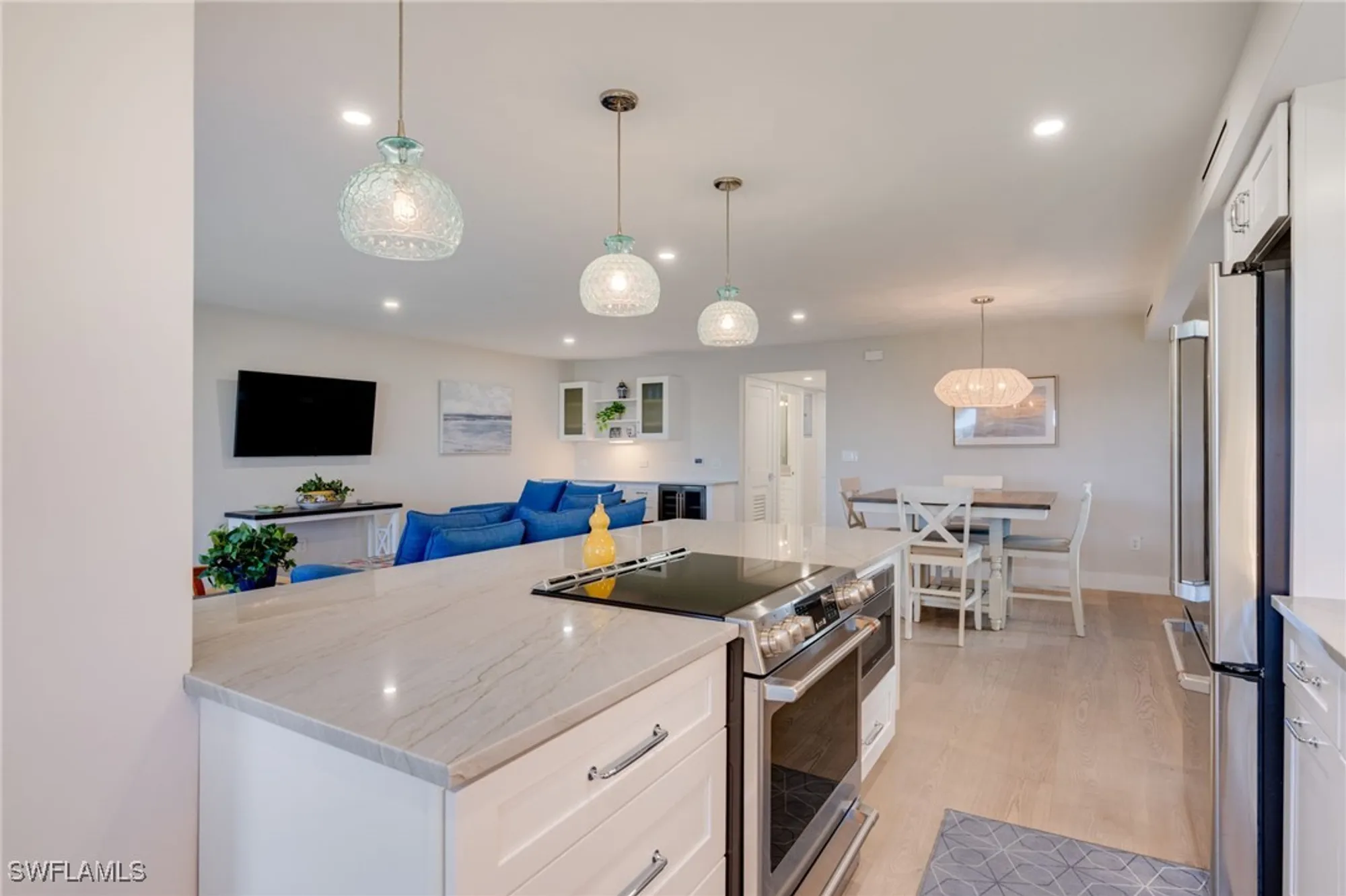 Property Slideshow image 5 of 29 | 3400 gulf shore blvd b2, Naples, FL, 34103