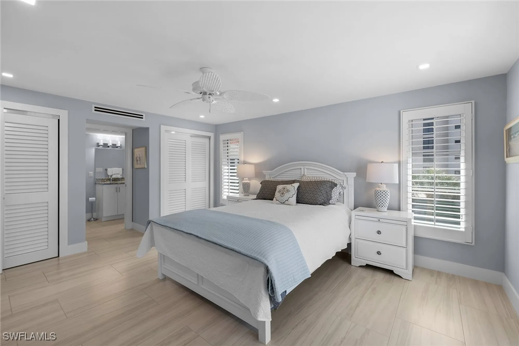 Property Slideshow image 18 of 34 | 3333 gulf shore blvd 4, Naples, FL, 34103