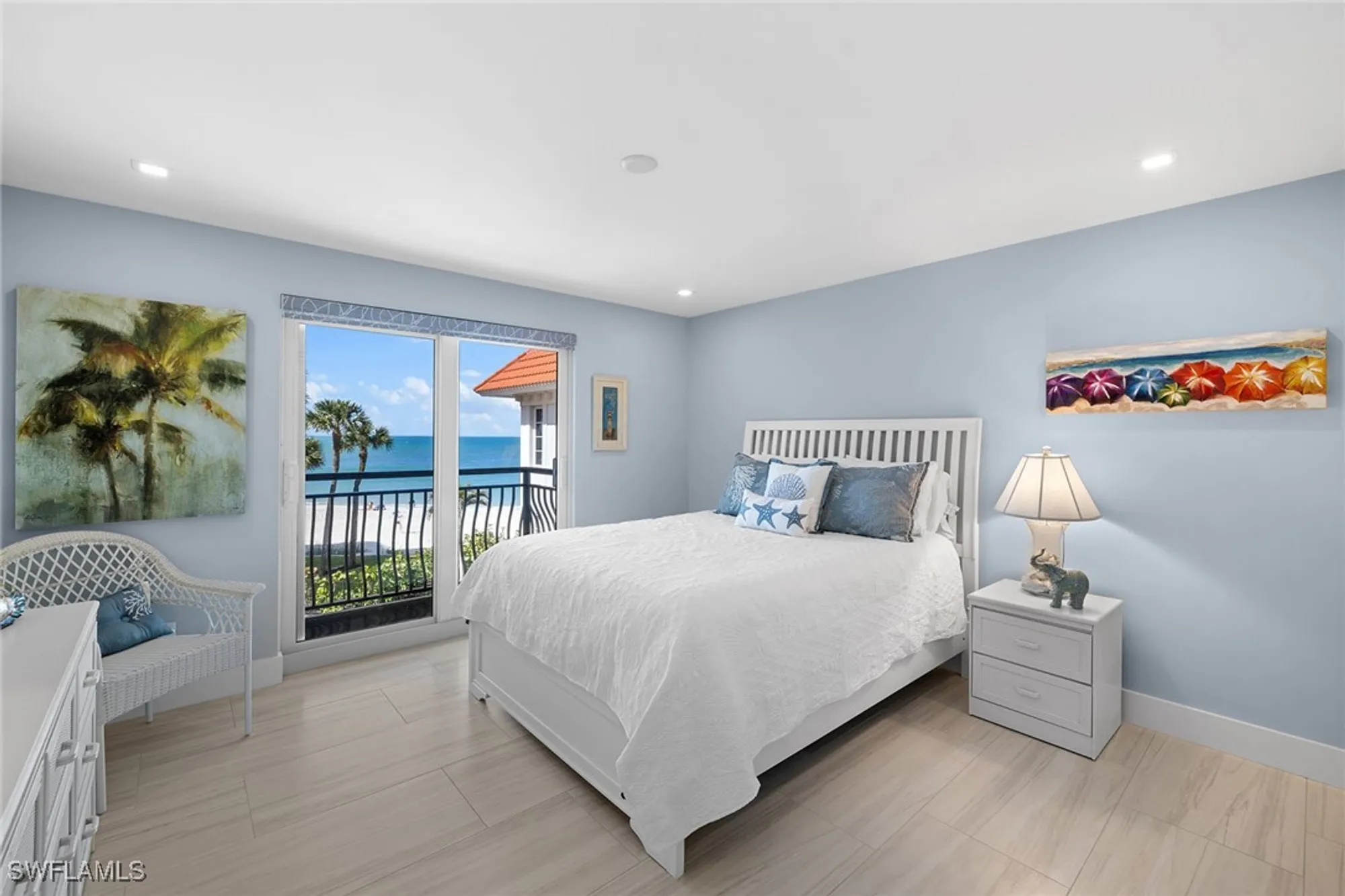 Property Slideshow image 20 of 34 | 3333 gulf shore blvd 4, Naples, FL, 34103
