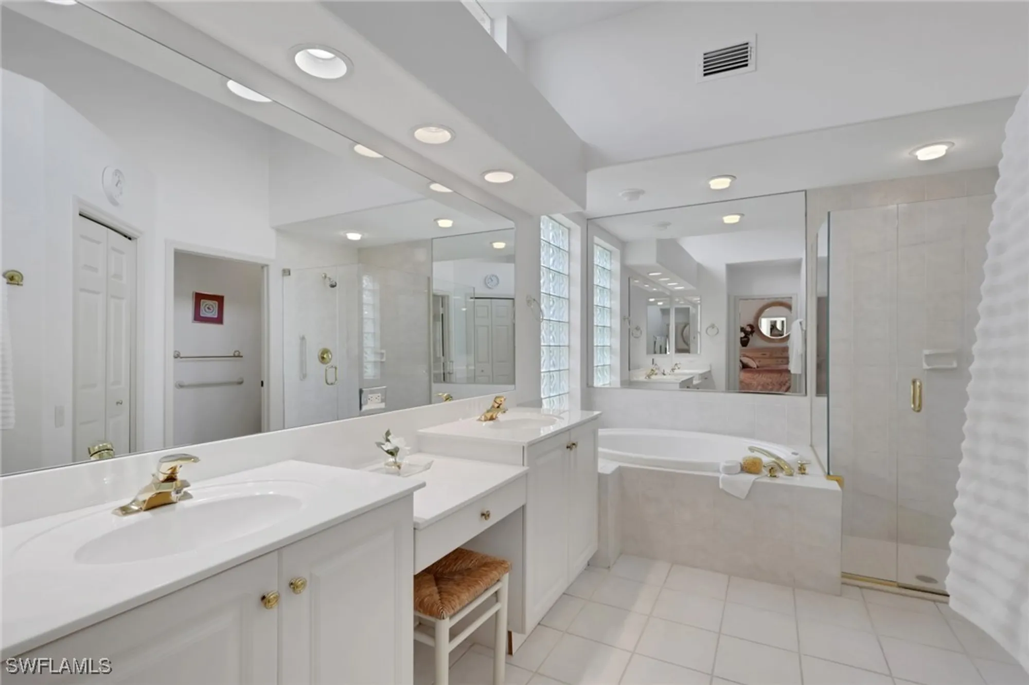 Property Slideshow image 20 of 37 | 483 palo verde dr, Naples, FL, 34119